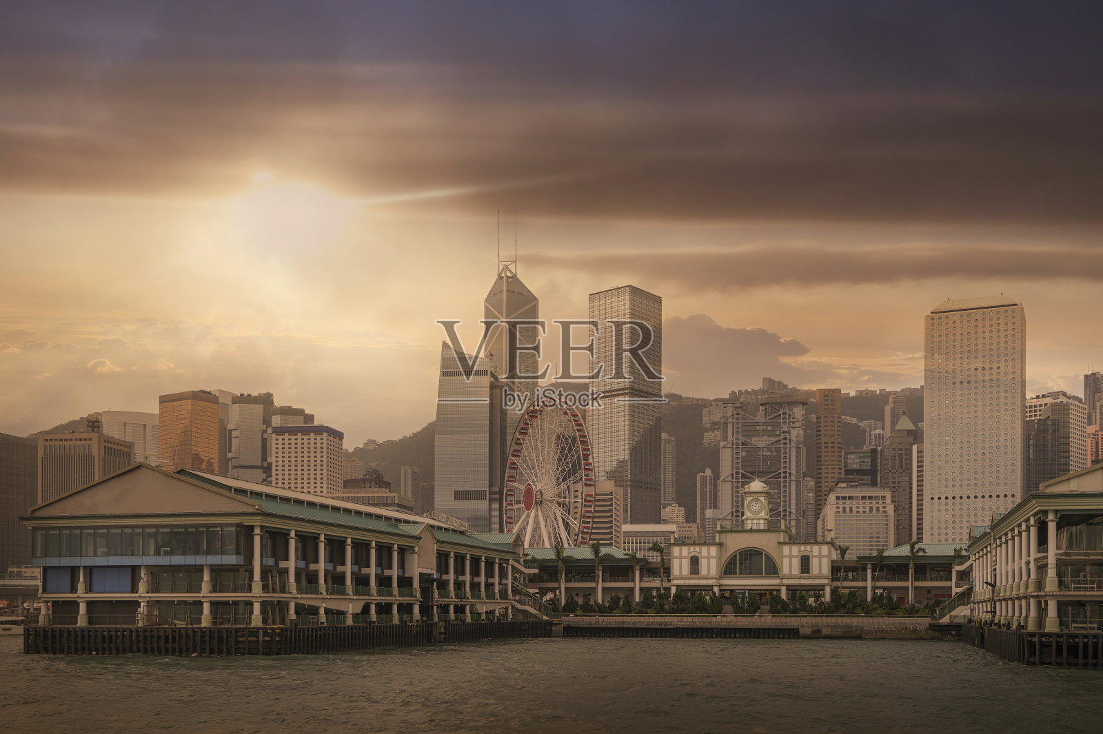 现代城市的摩天大楼照片摄影图片