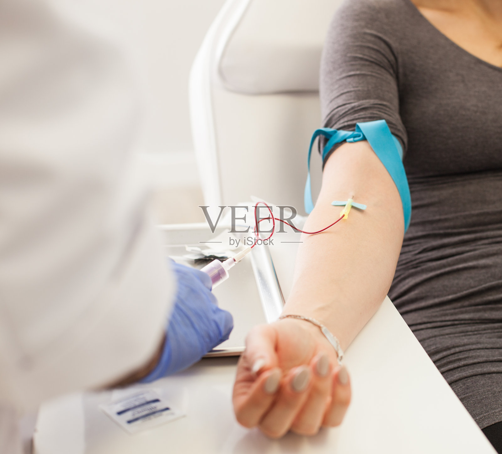 为PRP治疗抽血照片摄影图片