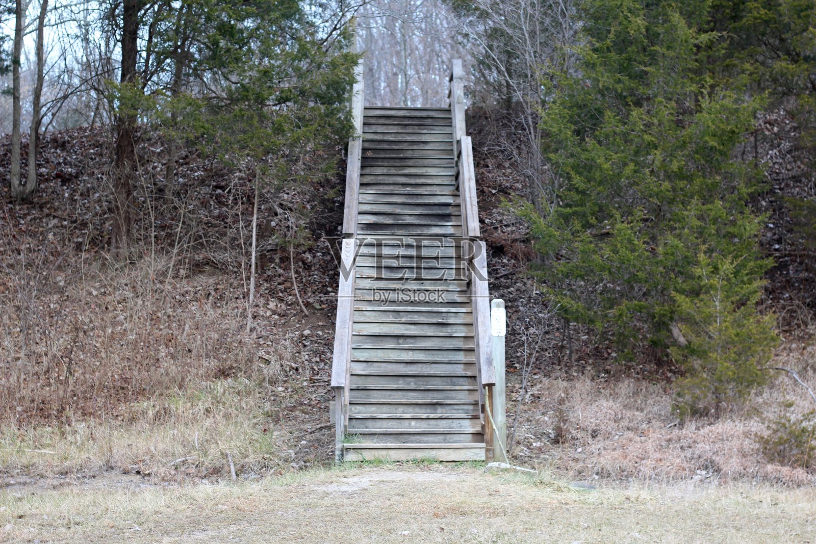木楼梯照片摄影图片