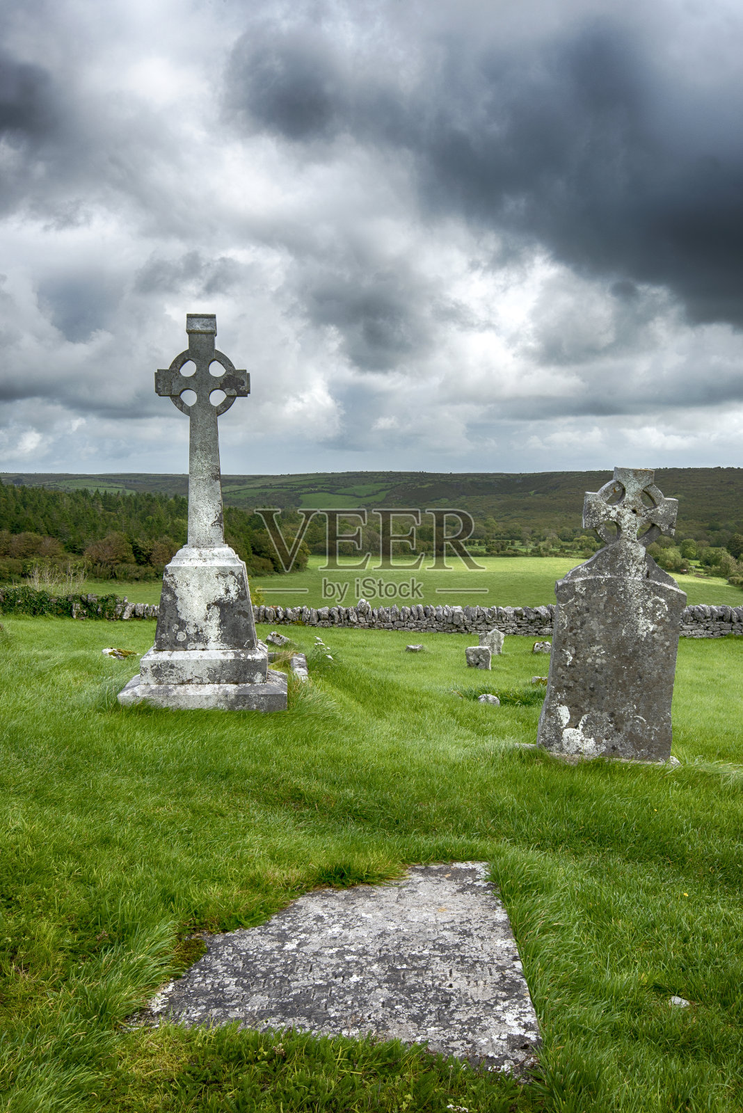 古老和风化的凯尔特十字架照片摄影图片