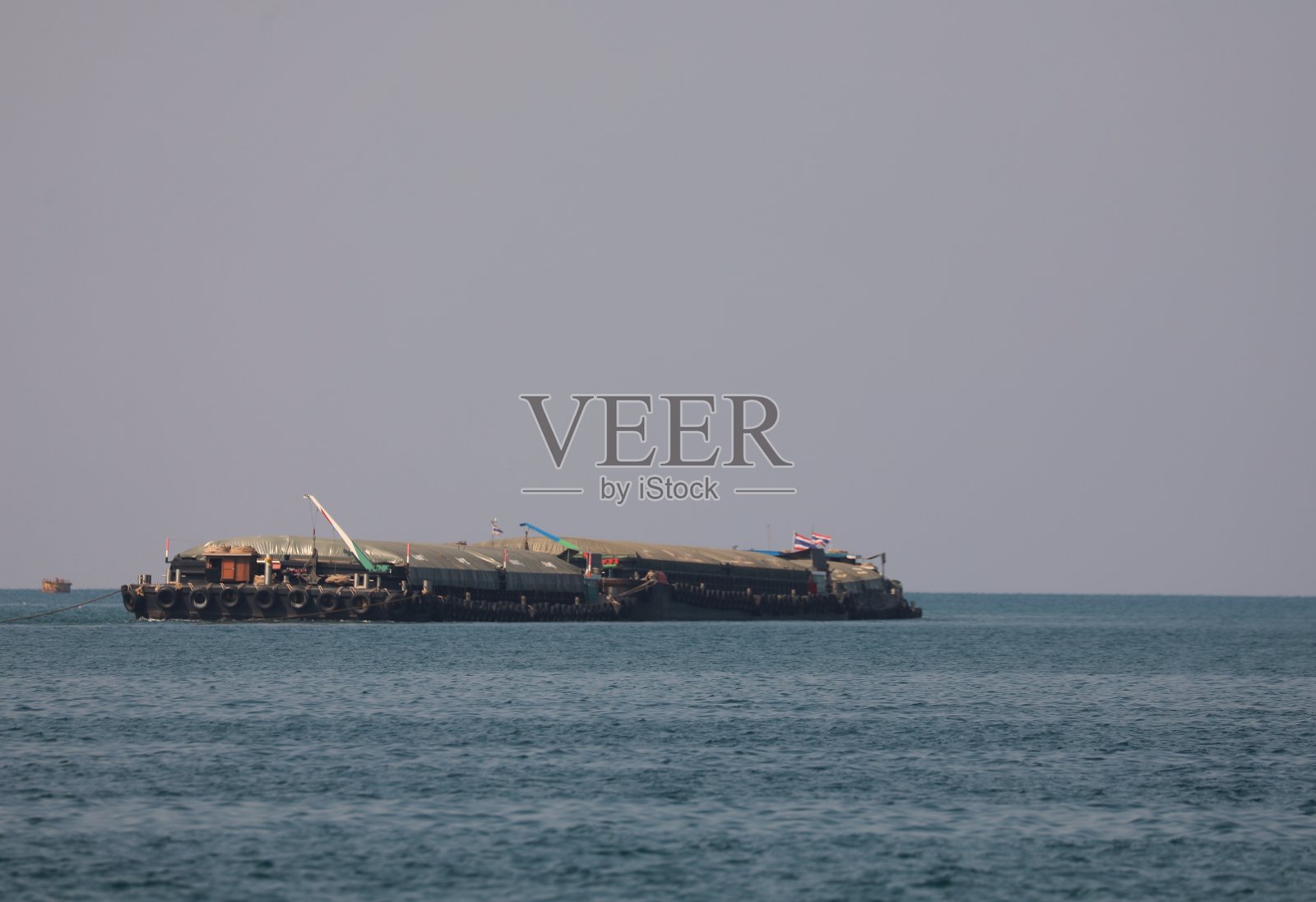 大型集装箱船。用于网站/横幅背景,背景,蒙太奇菜单照片摄影图片