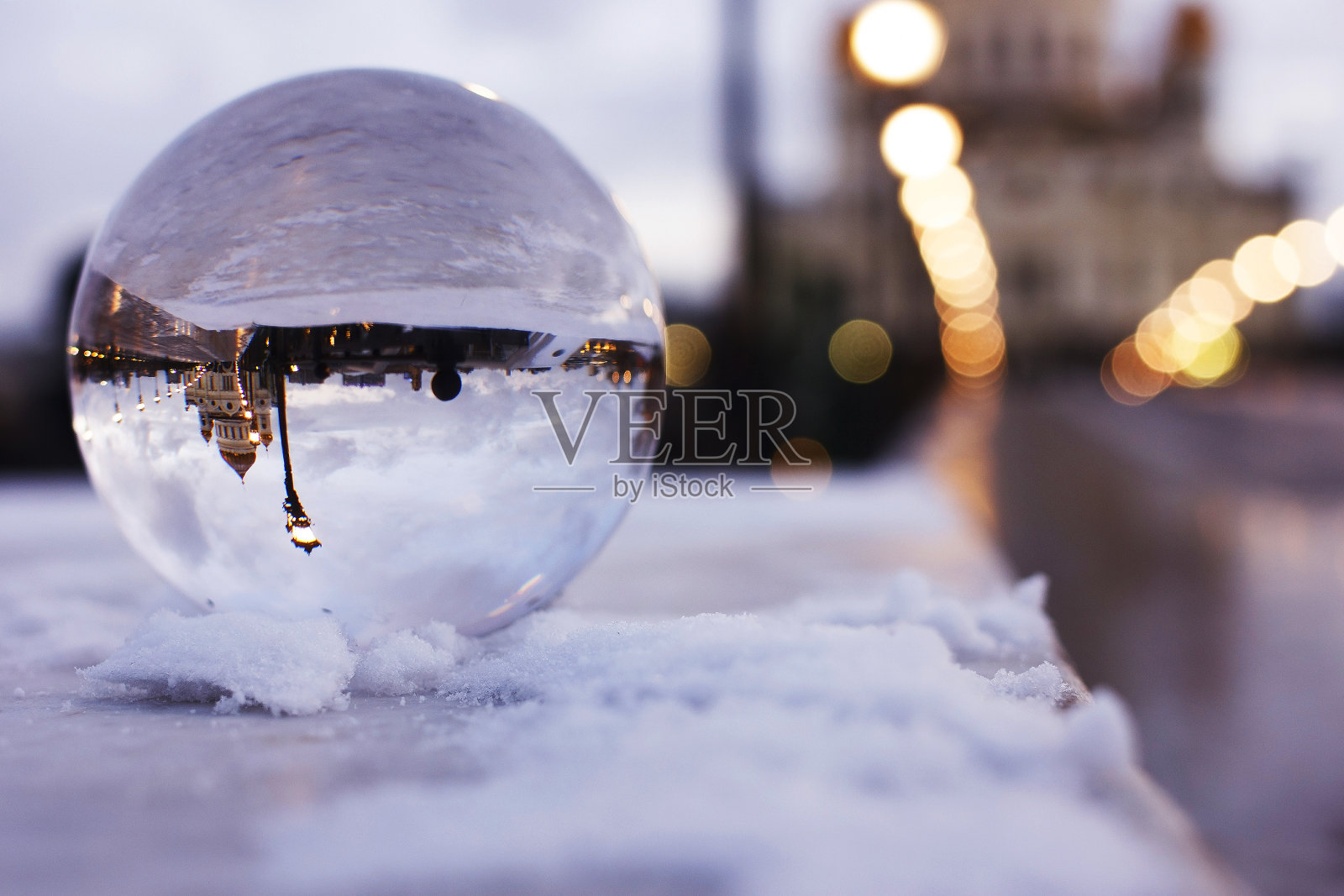 救世主基督大教堂和父系桥梁照片摄影图片