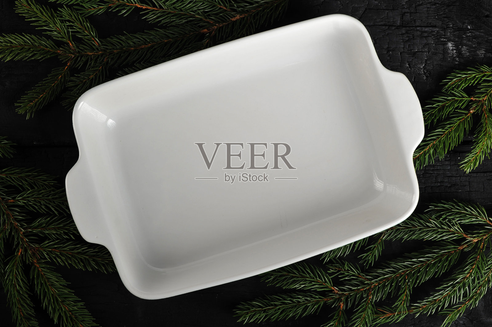 白色碟顶视图-空照片摄影图片