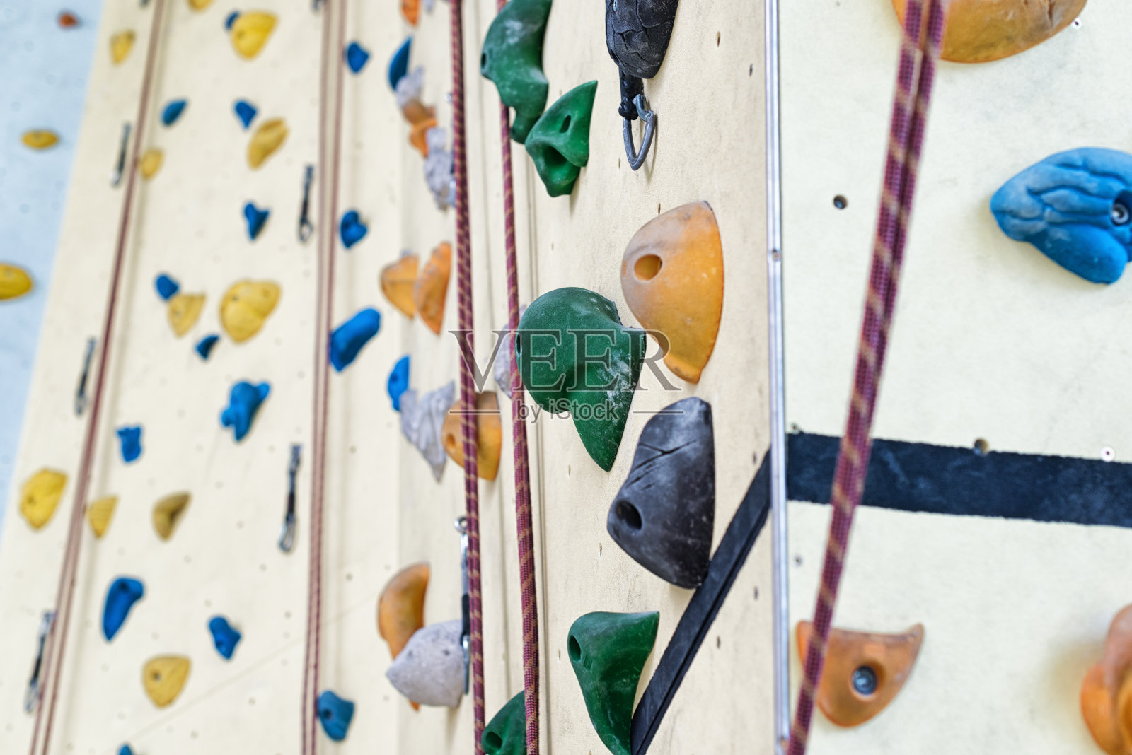 不同的攀岩之旅照片摄影图片