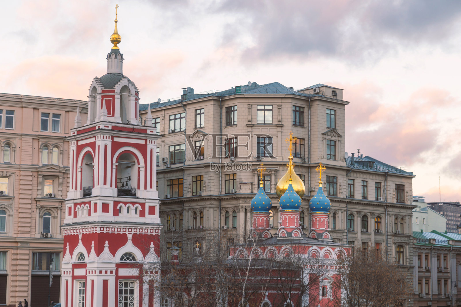 莫斯科市中心的圣乔治教堂照片摄影图片