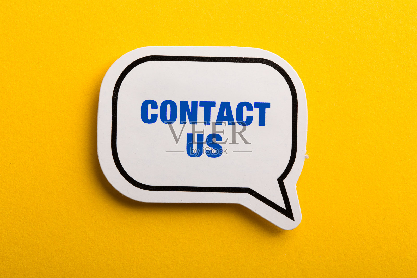 接触语音气泡隔离在黄色照片摄影图片