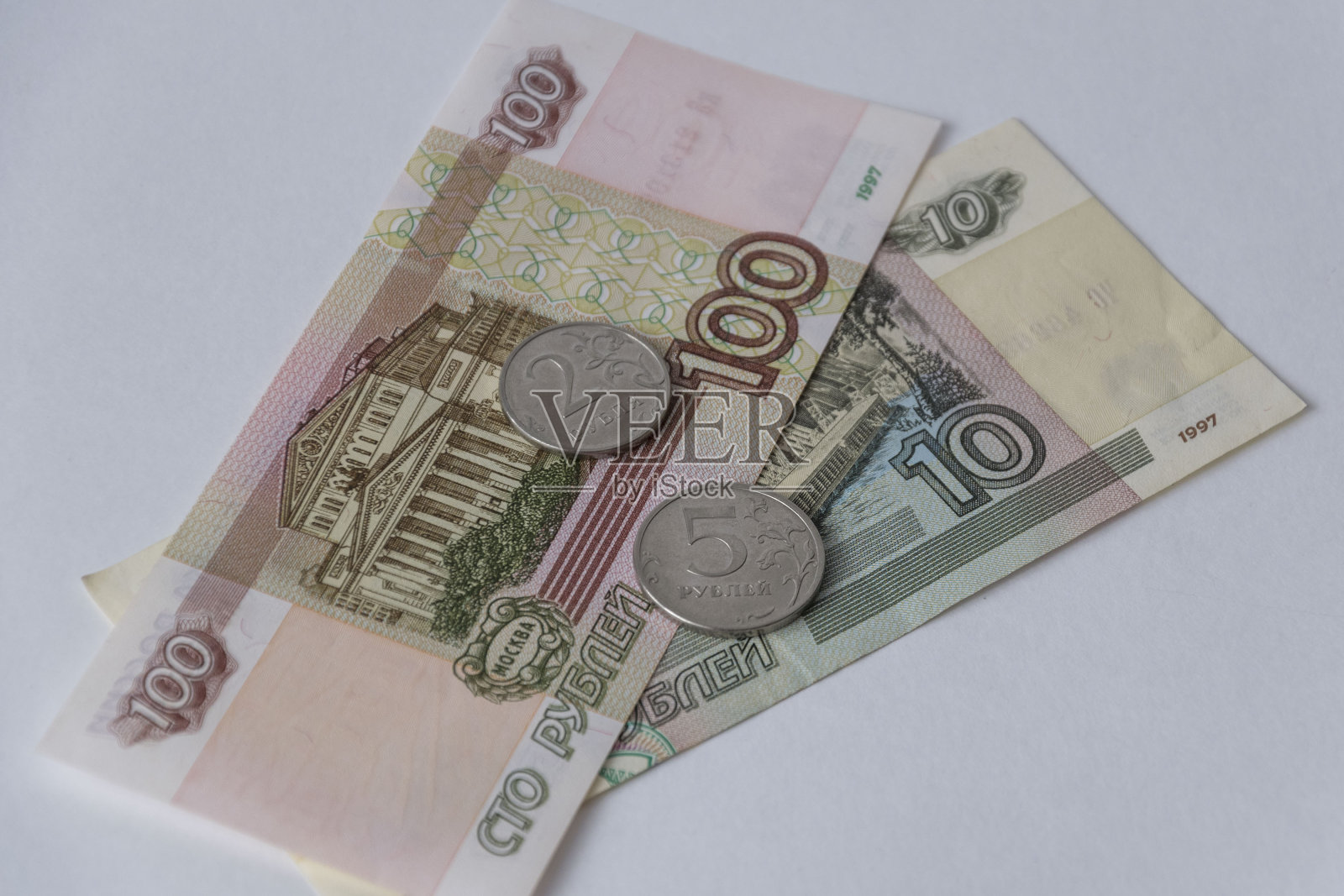 117俄罗斯卢布,白色背景照片摄影图片