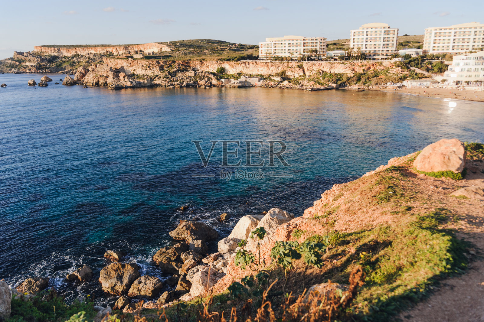 马耳他梅利哈的金色海湾落日景色照片摄影图片