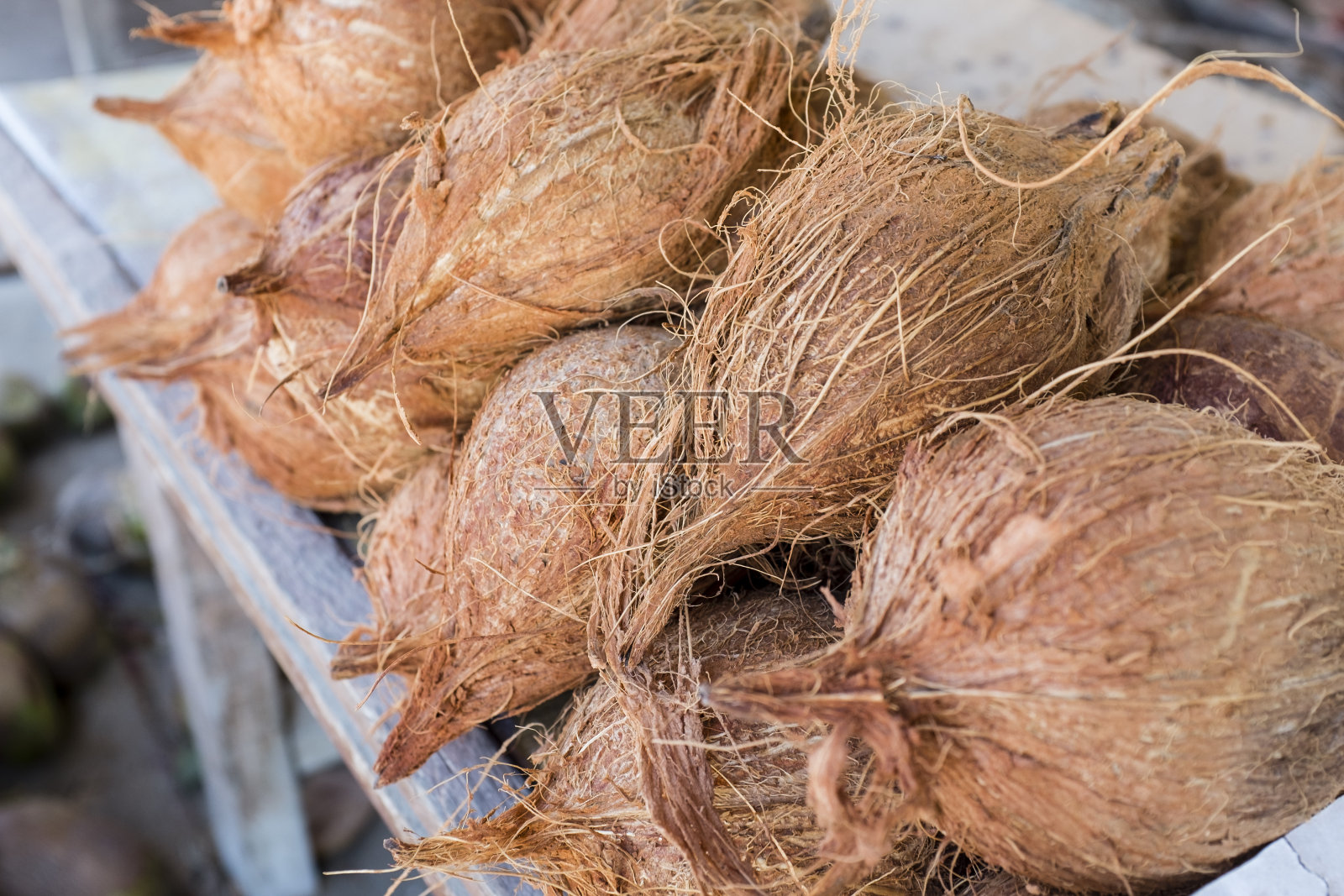 阿曼萨拉拉出售的椰子照片摄影图片