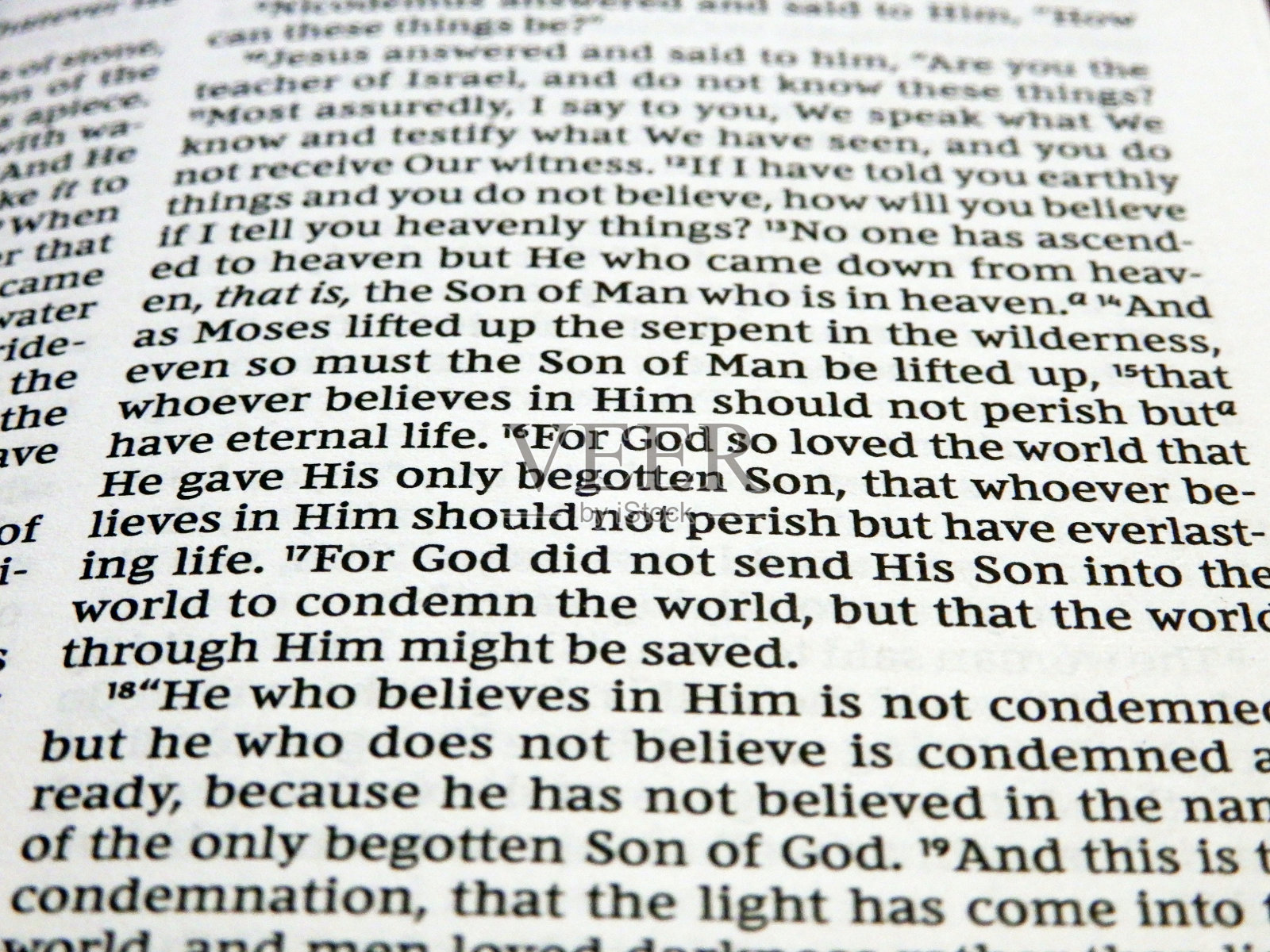 约翰福音3:16照片摄影图片