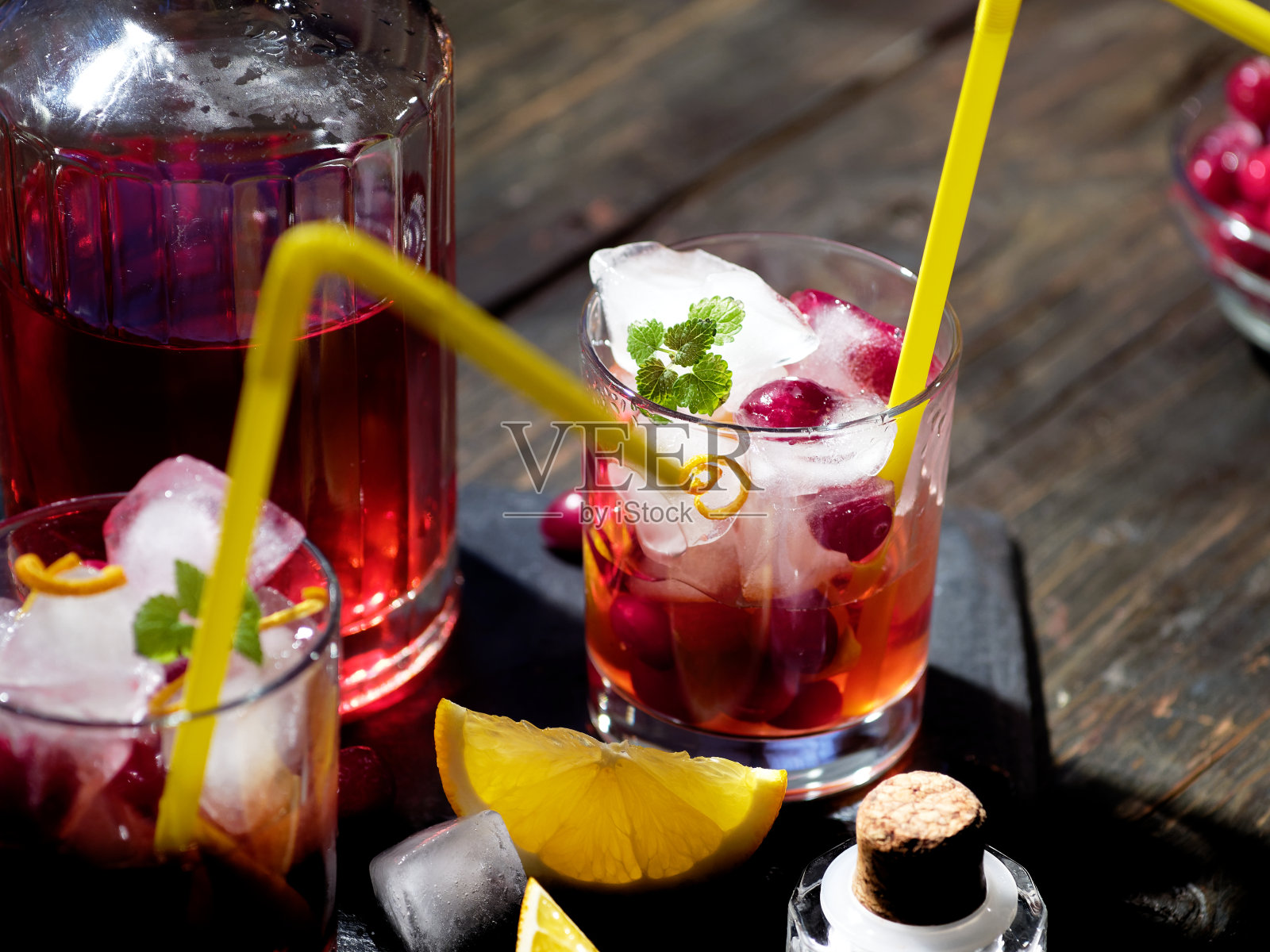 蔓越橘橙色鸡尾酒照片摄影图片