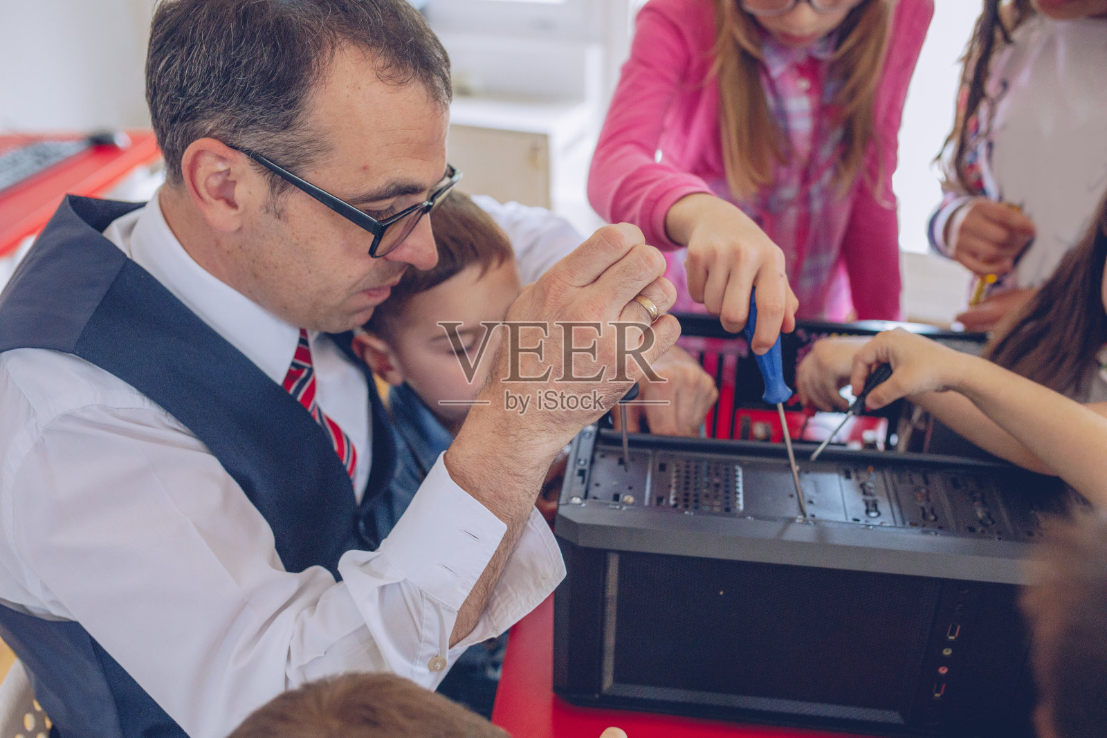 现代儿童计算机学校照片摄影图片