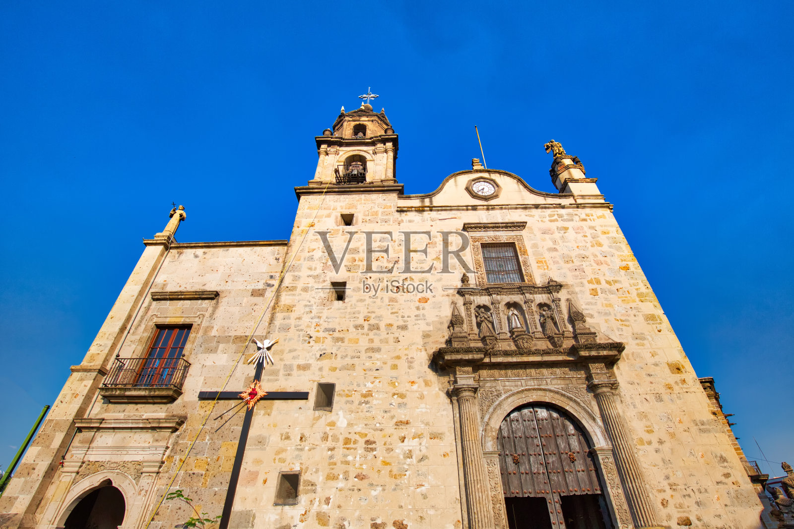 位于历史名城中心的瓜达拉哈拉风景优美的教堂照片摄影图片