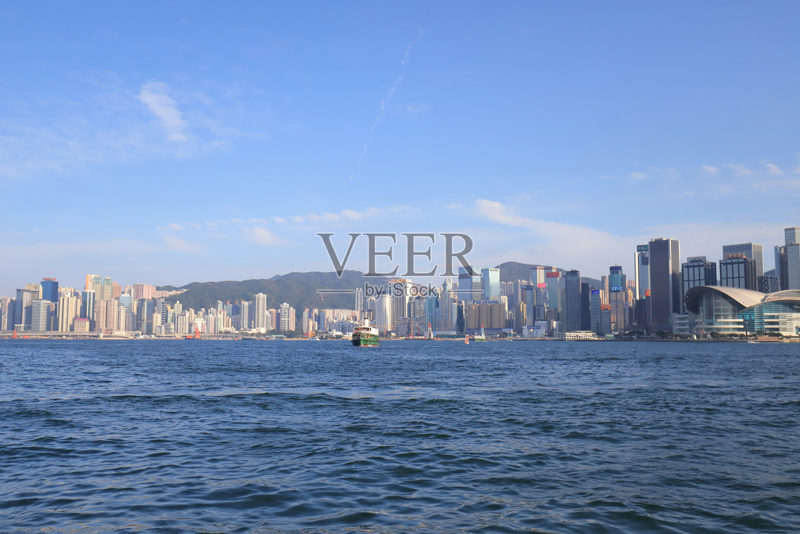 2019年2月,香港天际线在海港照片摄影图片