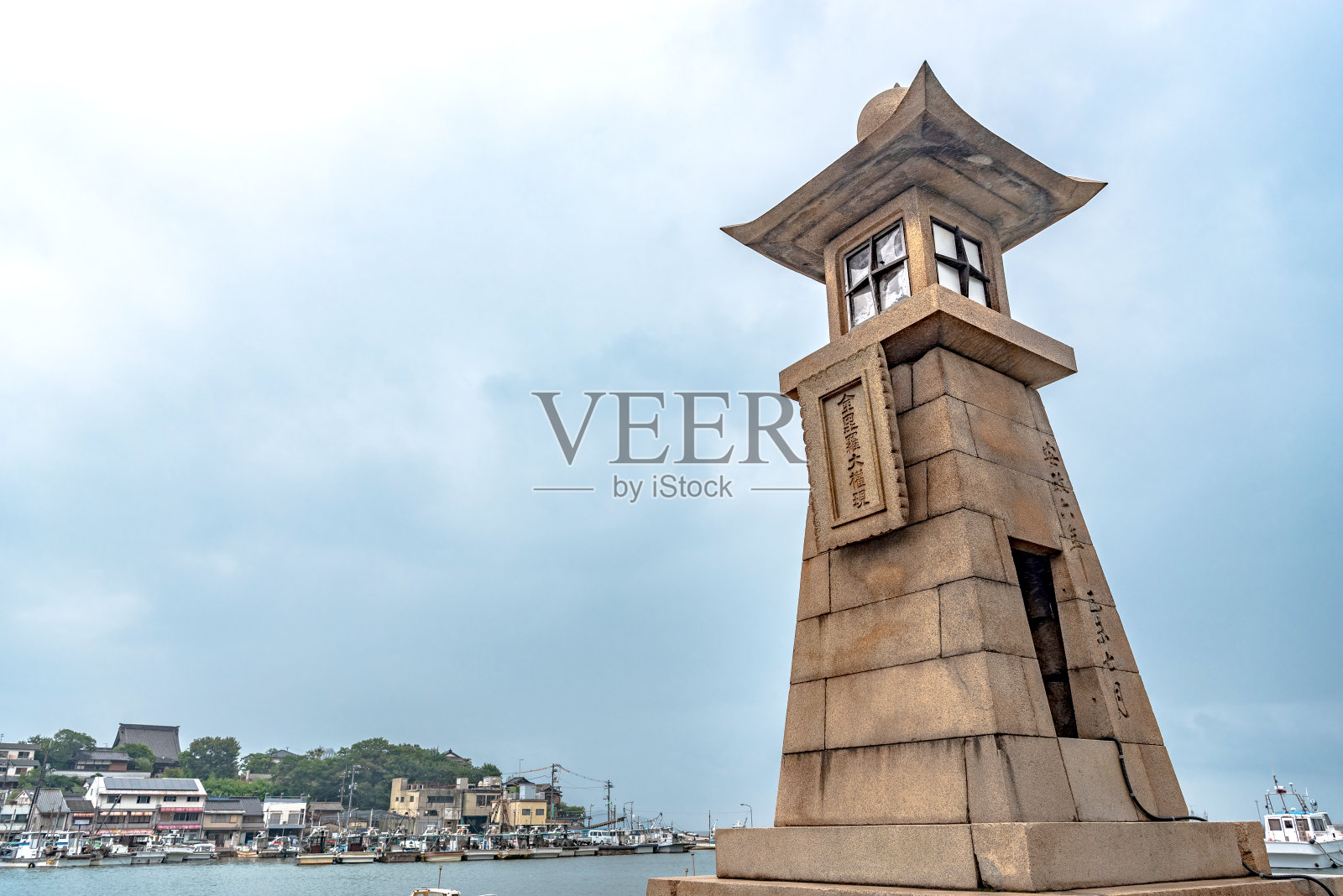 石头的灯塔照片摄影图片