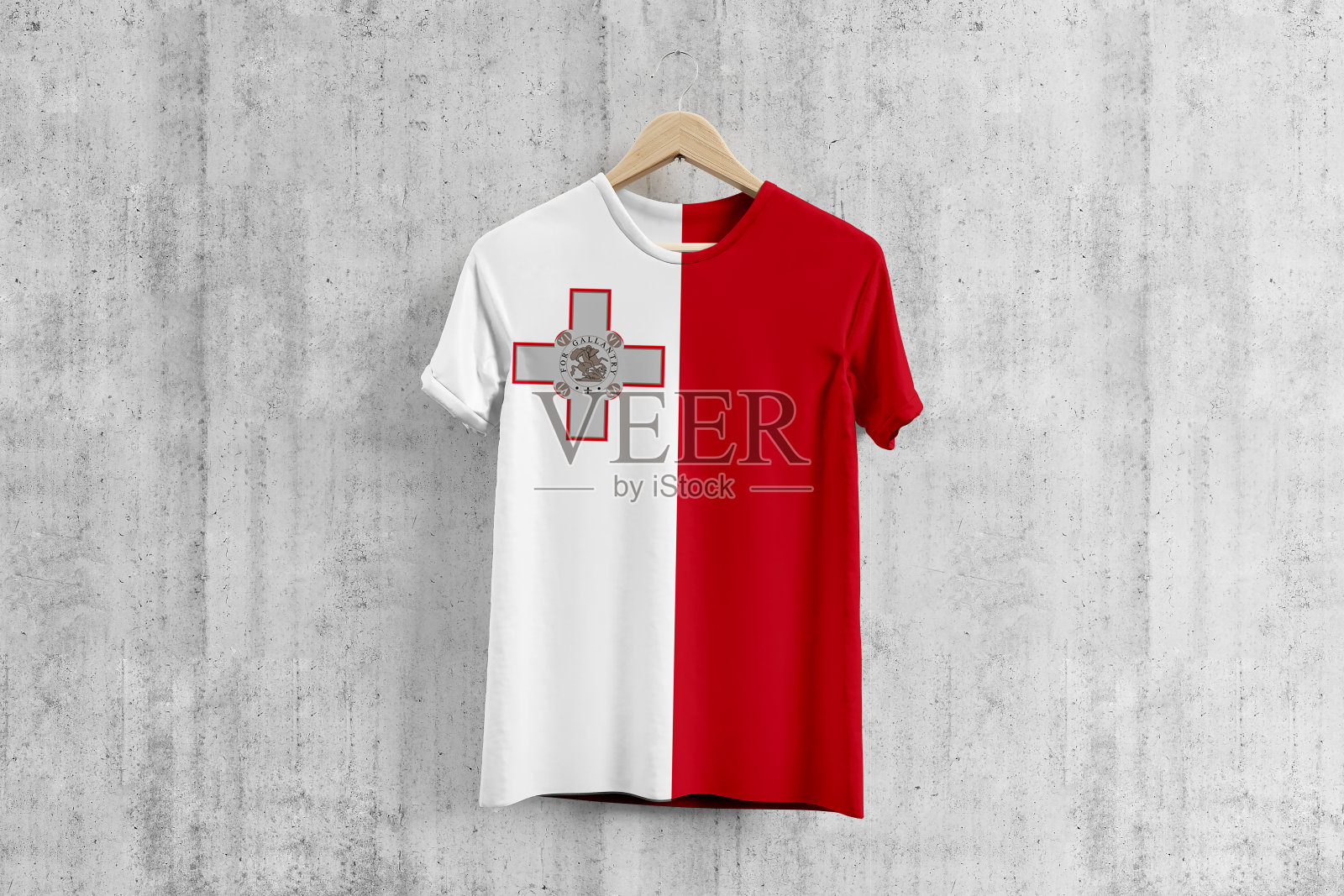 马耳他国旗t恤挂衣架,马耳他队制服设计理念为服装生产。国家穿。照片摄影图片