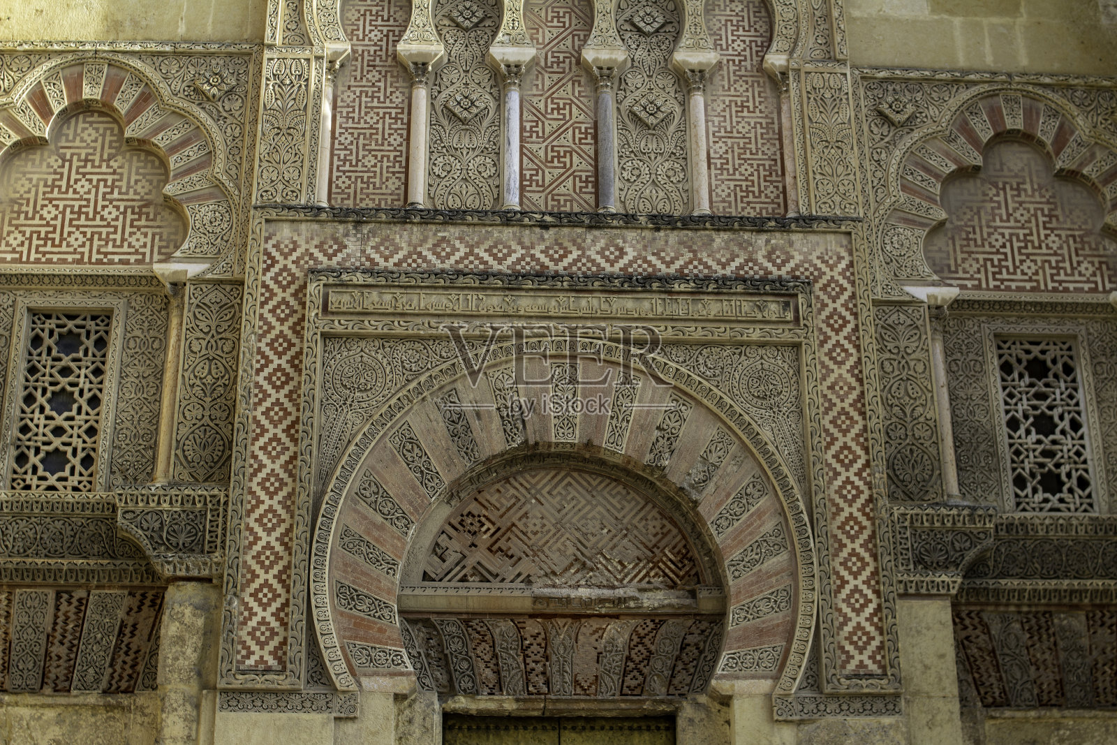 科尔多瓦大教堂梅斯基塔外墙的艺术品和工艺照片摄影图片