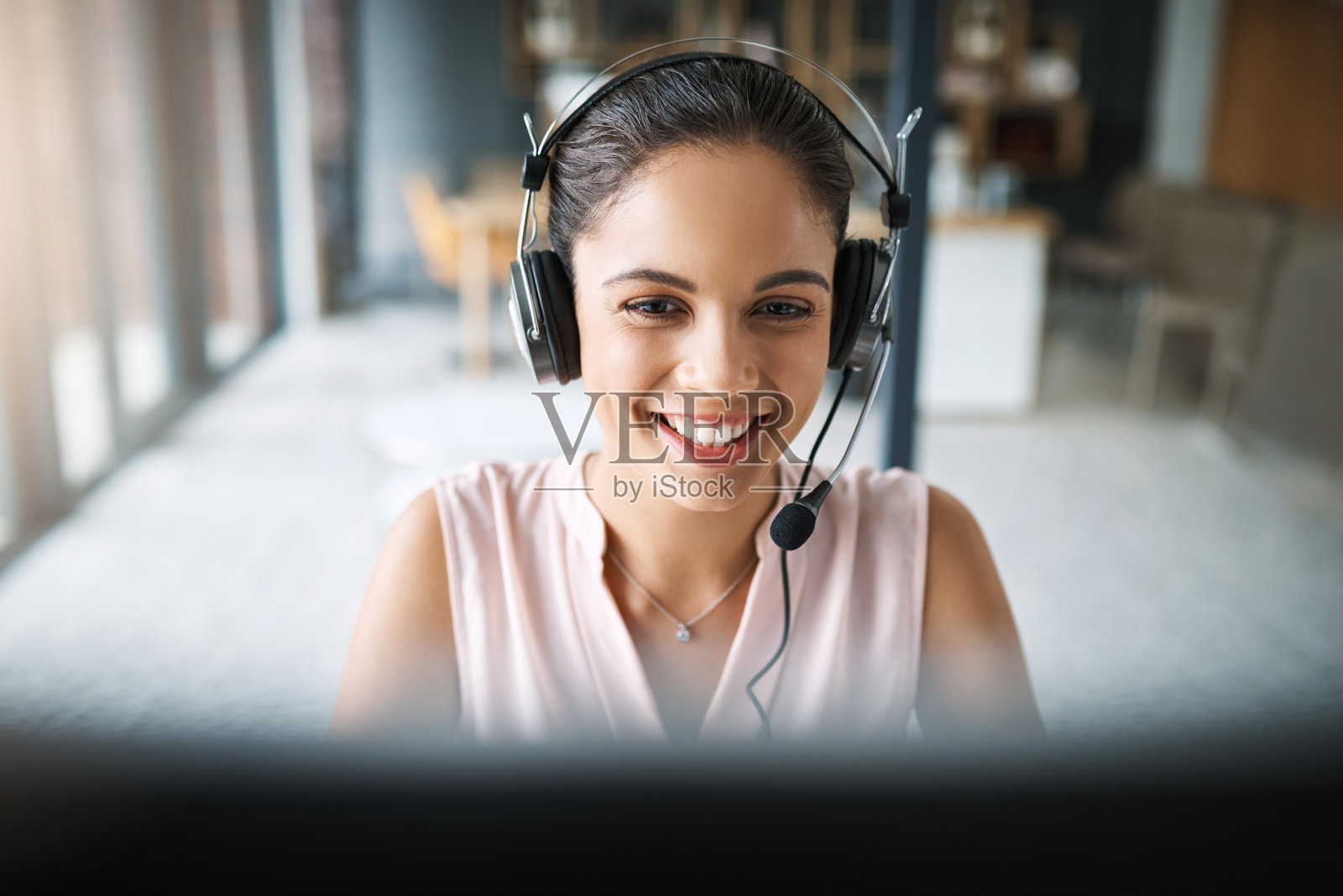 每一个电话都和下一个一样重要照片摄影图片