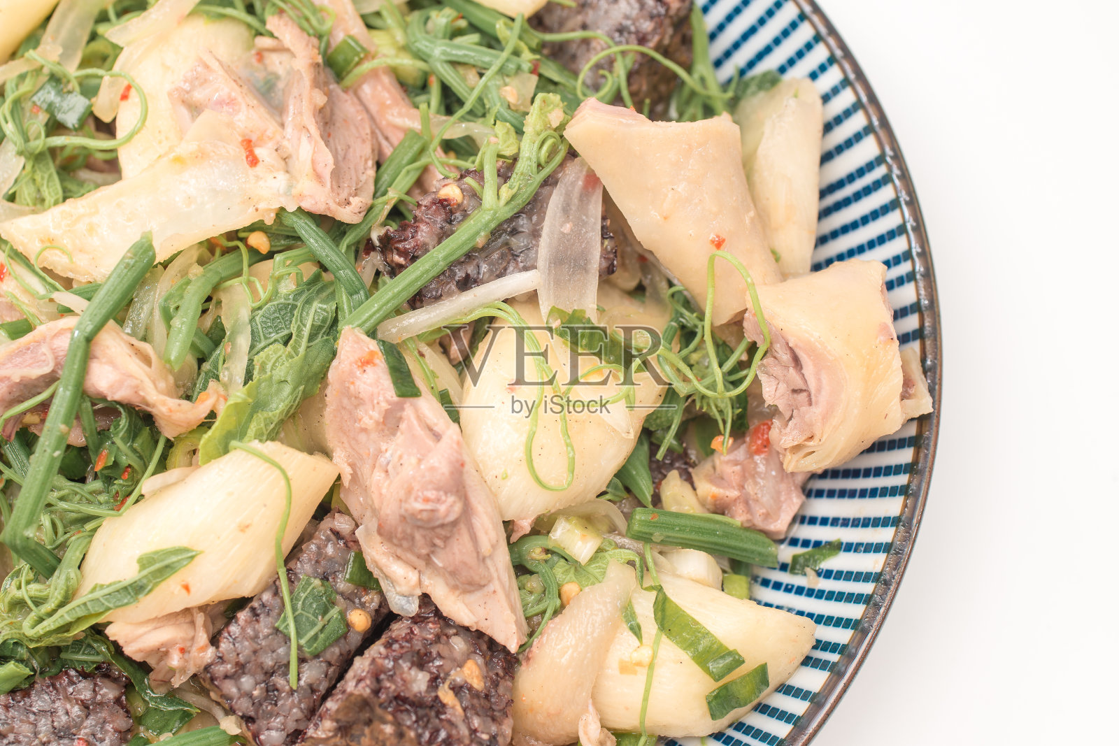 台湾菜,叫咸鸡,是一种传统的食物,肉或家禽在食用前与盐炖和过滤。照片摄影图片