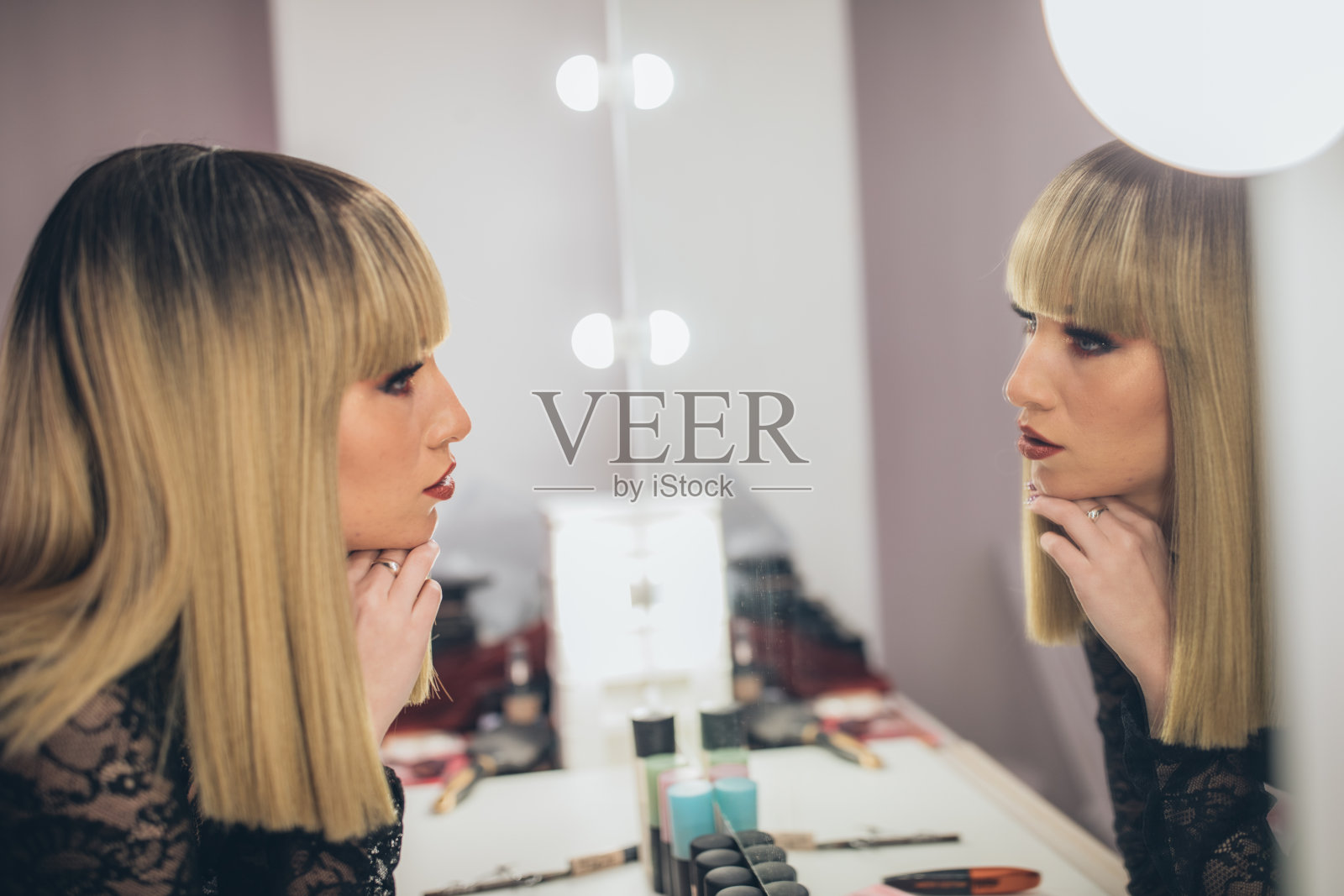 金发美女照片摄影图片