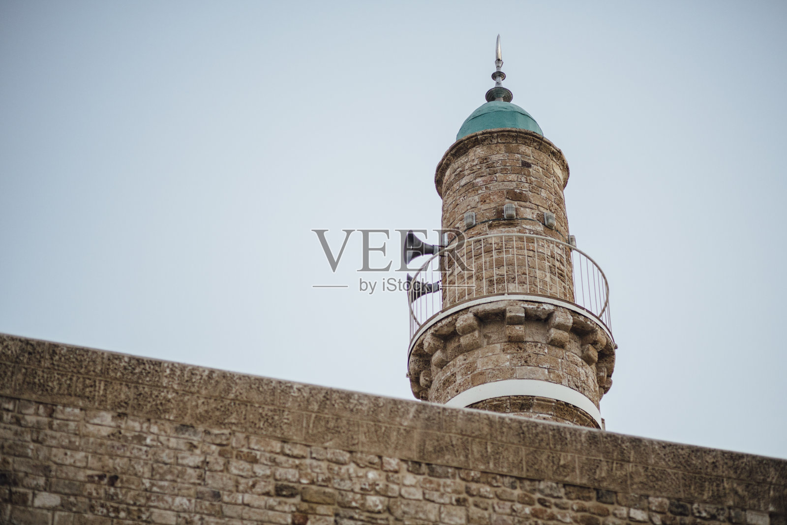 晴空下的美丽清真寺照片摄影图片