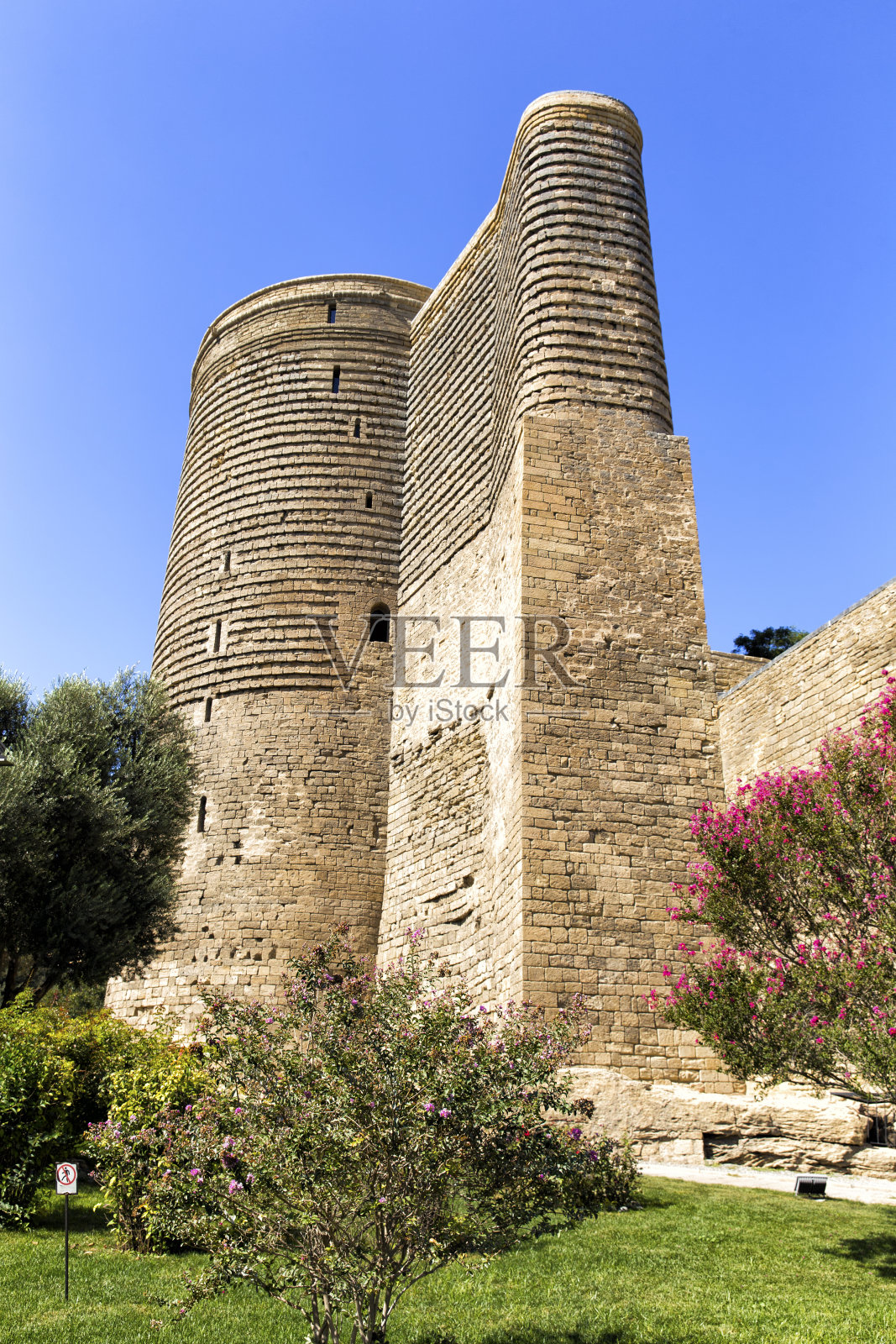 少女塔。老城巴库的堡垒。阿塞拜疆巴库的历史核心。照片摄影图片