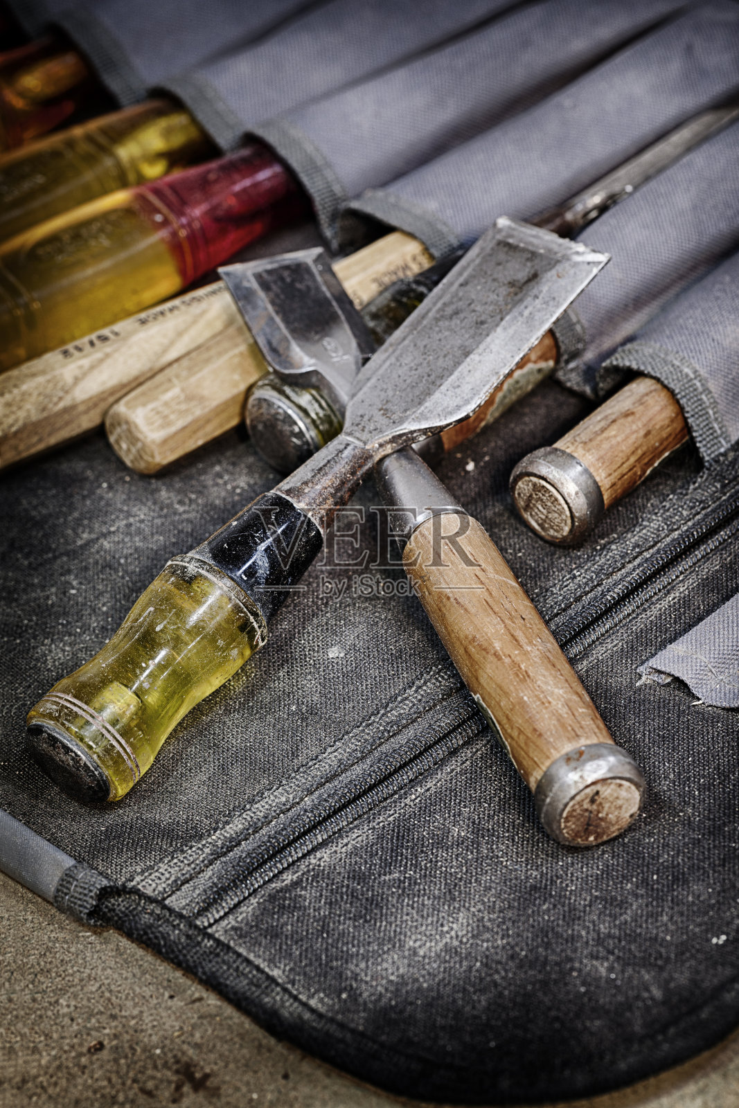 用得好的木工凿子并排照片摄影图片