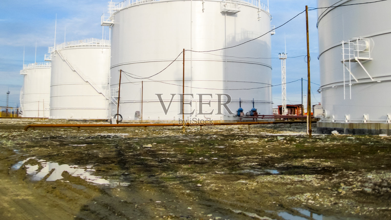 石油产品储罐照片摄影图片