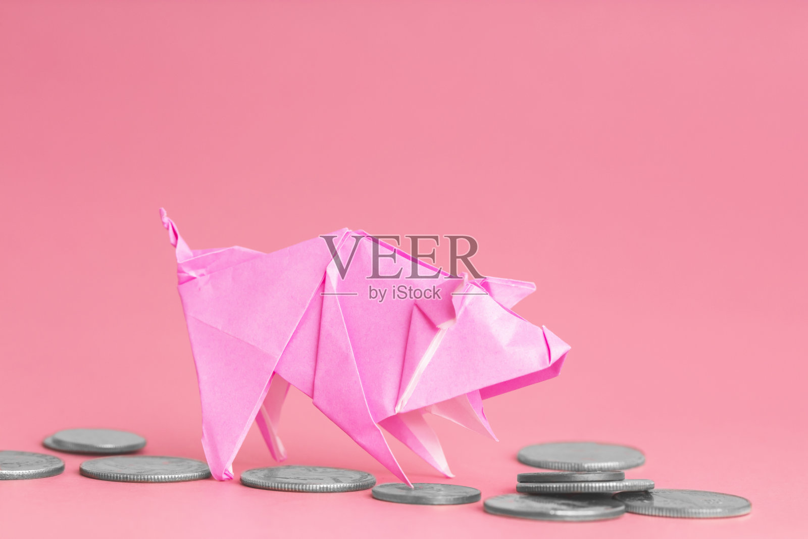 折纸储蓄罐照片摄影图片