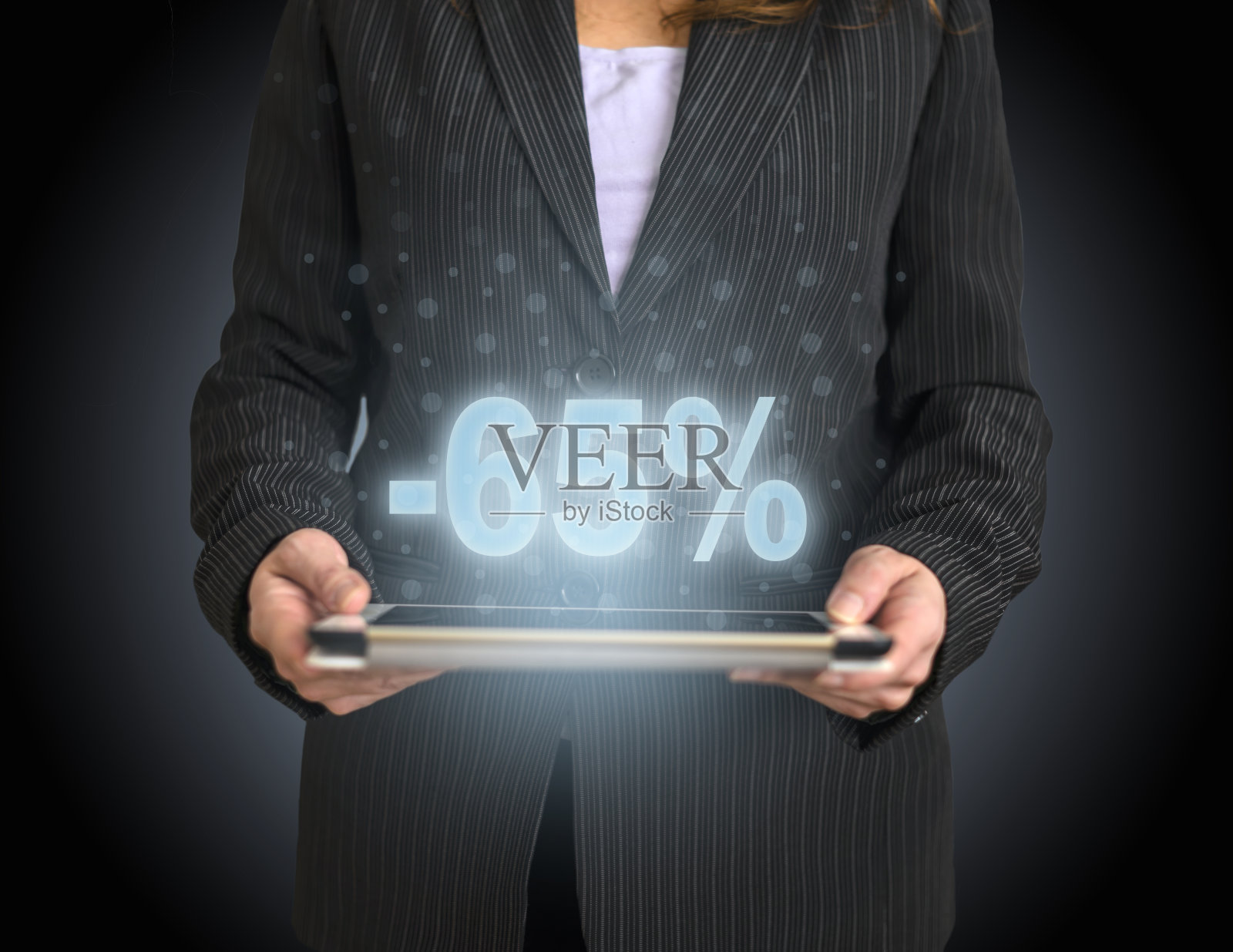 购物概念平板电脑与全息图照片摄影图片