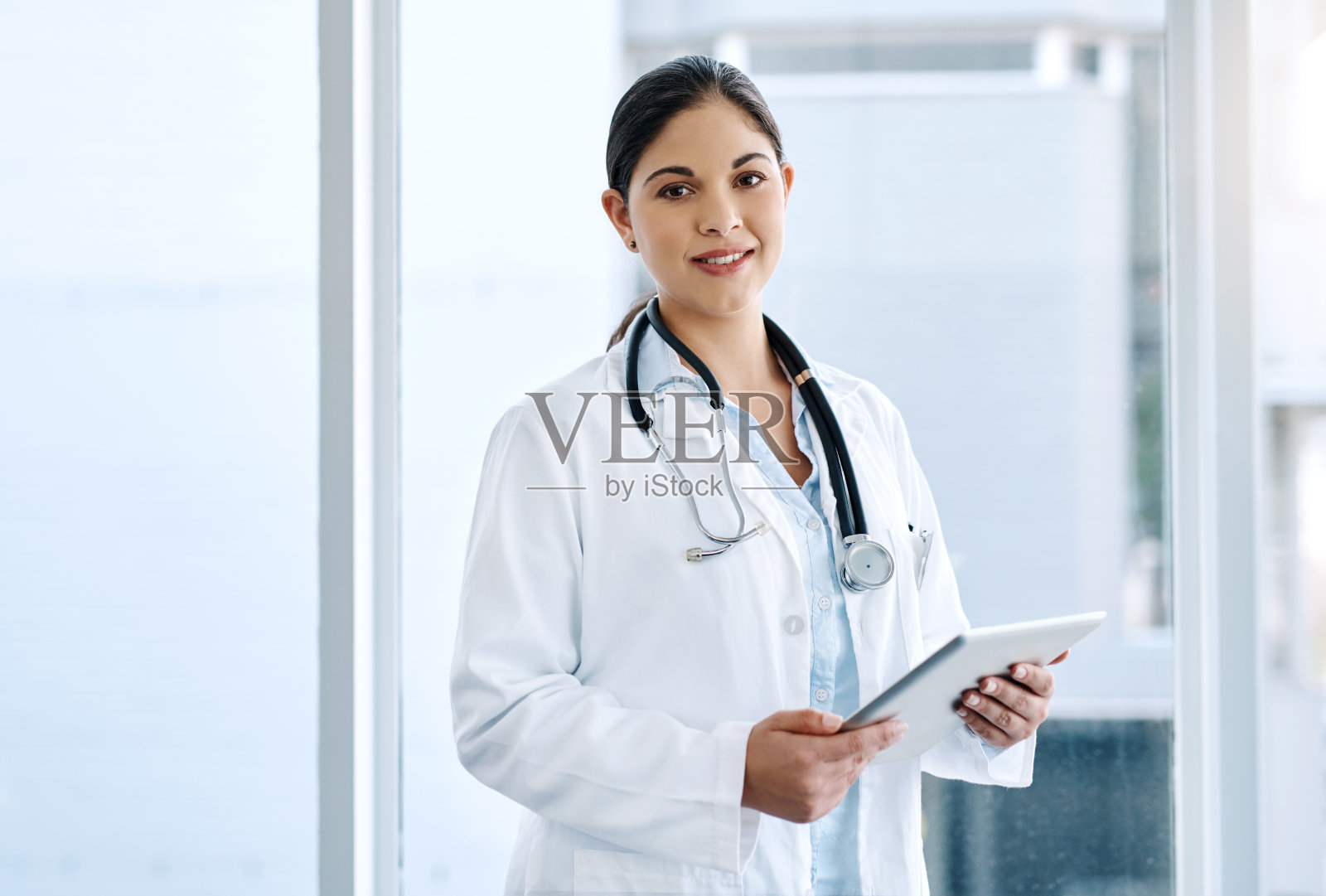 在我巡视的时候,它能帮我跟踪情况照片摄影图片