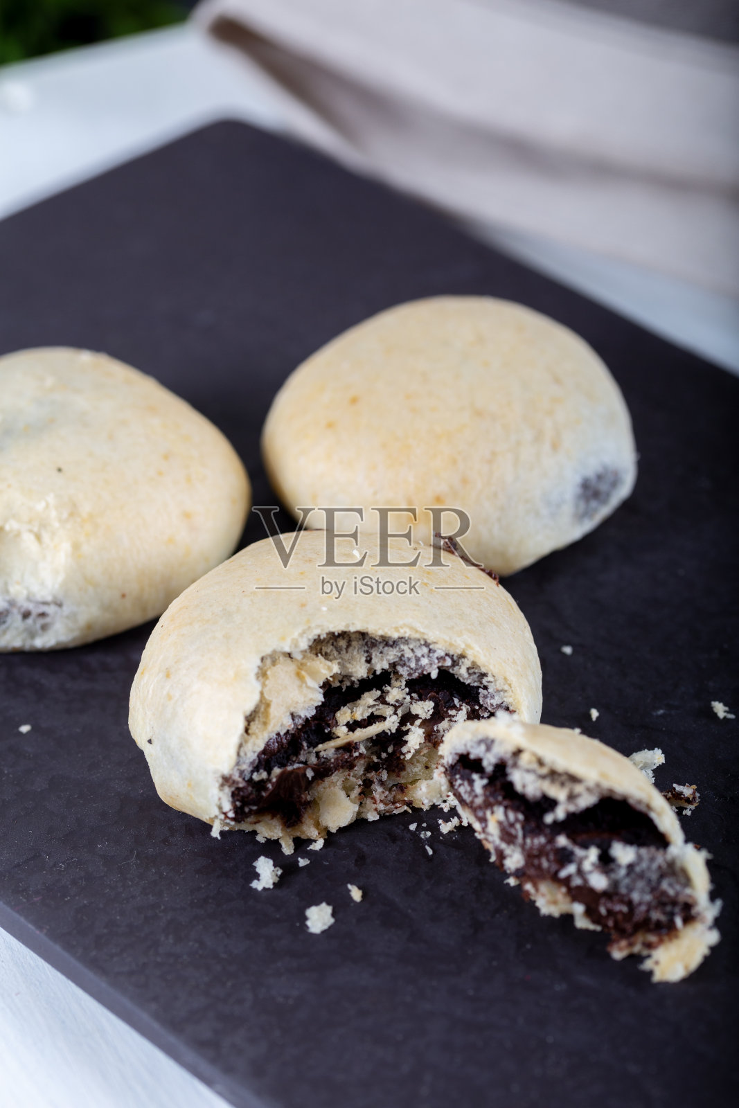 伊兹密尔著名的巧克力奶油饼干。这饼干在伊兹密尔被称为炸弹照片摄影图片