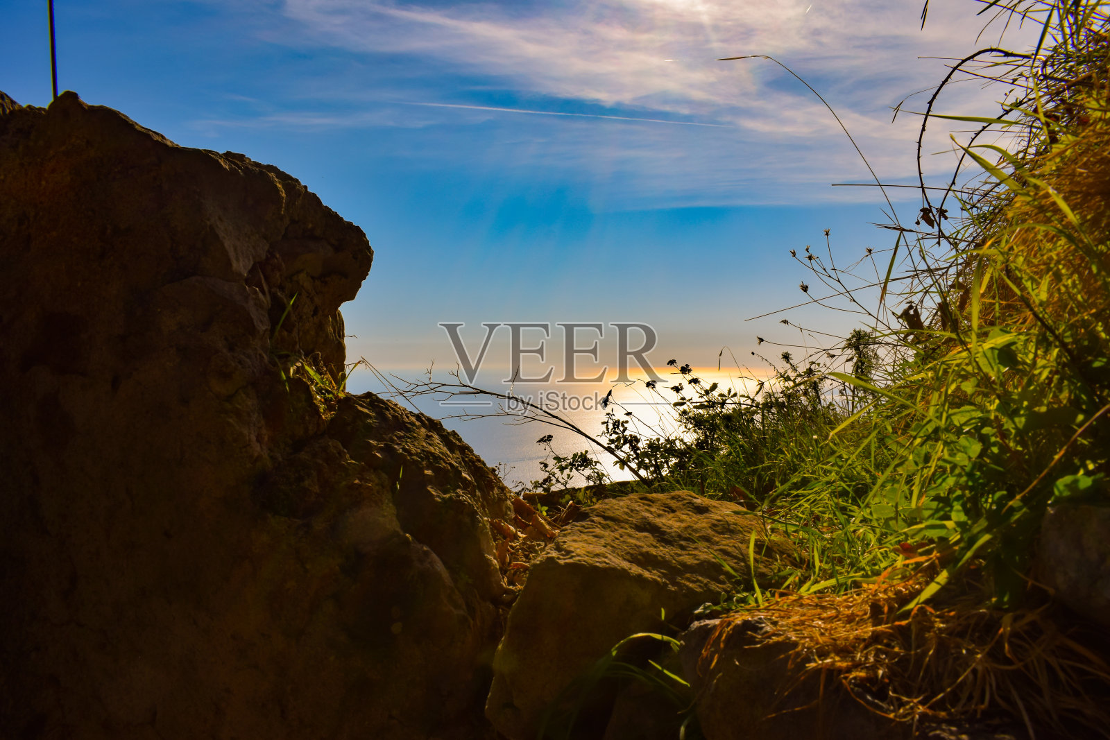 超出了墙照片摄影图片