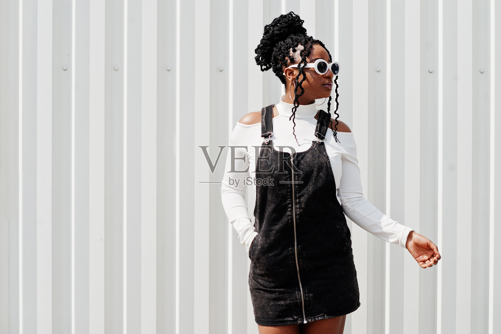 时尚的非洲妇女照片摄影图片