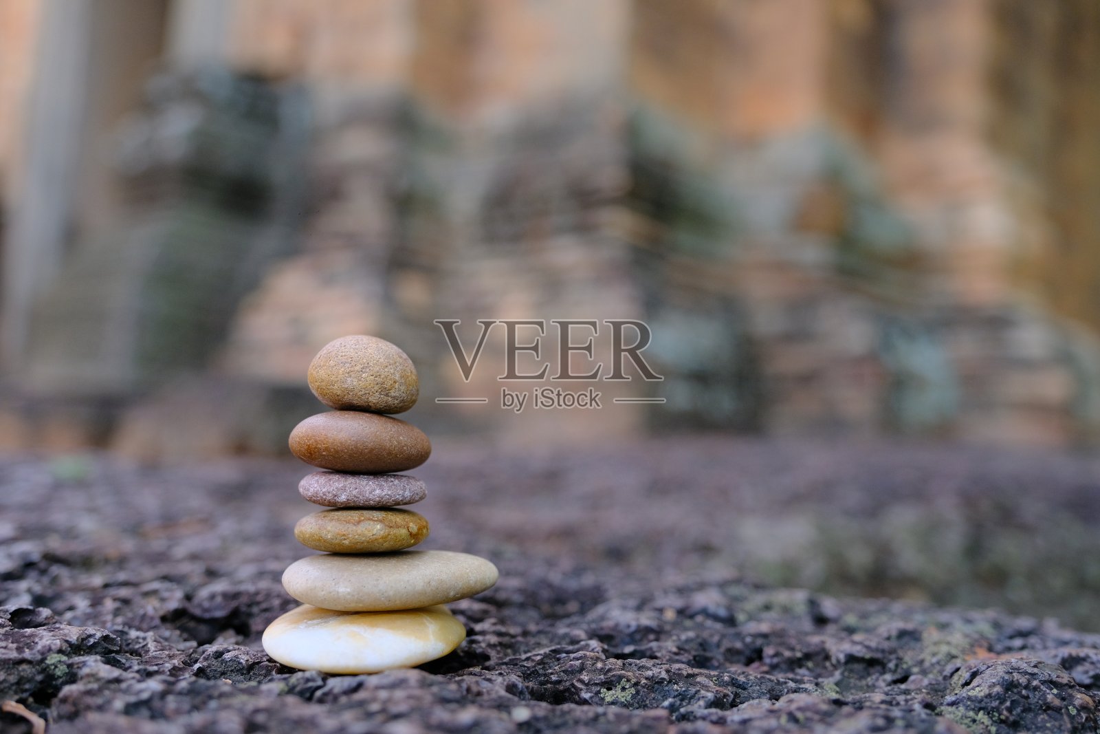 柬埔寨古堡遗址的禅宗石照片摄影图片