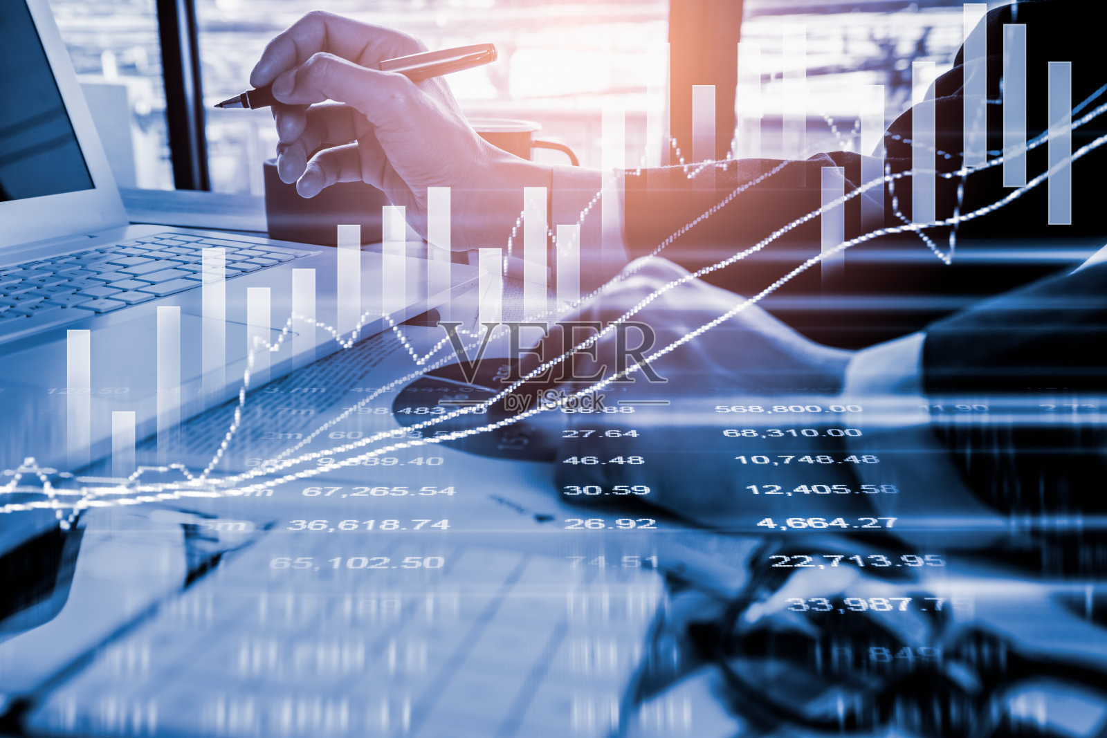 股票市场或外汇交易图形和烛台图表适合金融投资的概念。经济趋势背景的商业理念和所有的艺术作品设计。抽象的金融背景。照片摄影图片