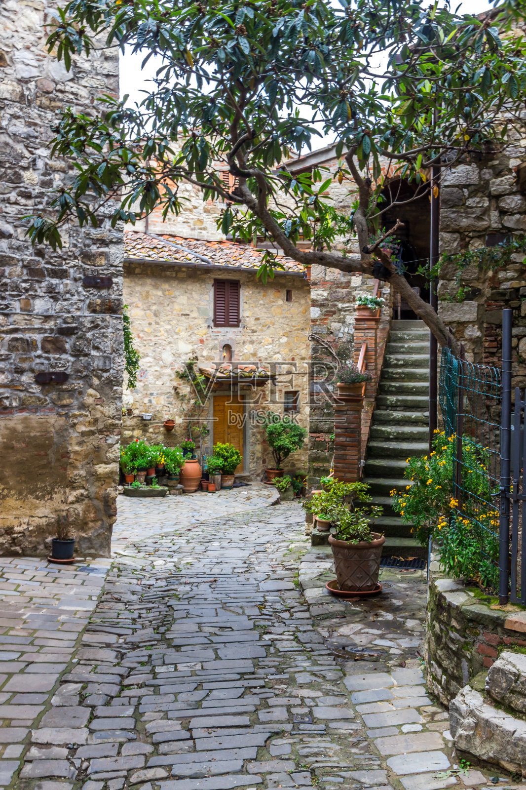 托斯卡纳的一个古老村庄照片摄影图片