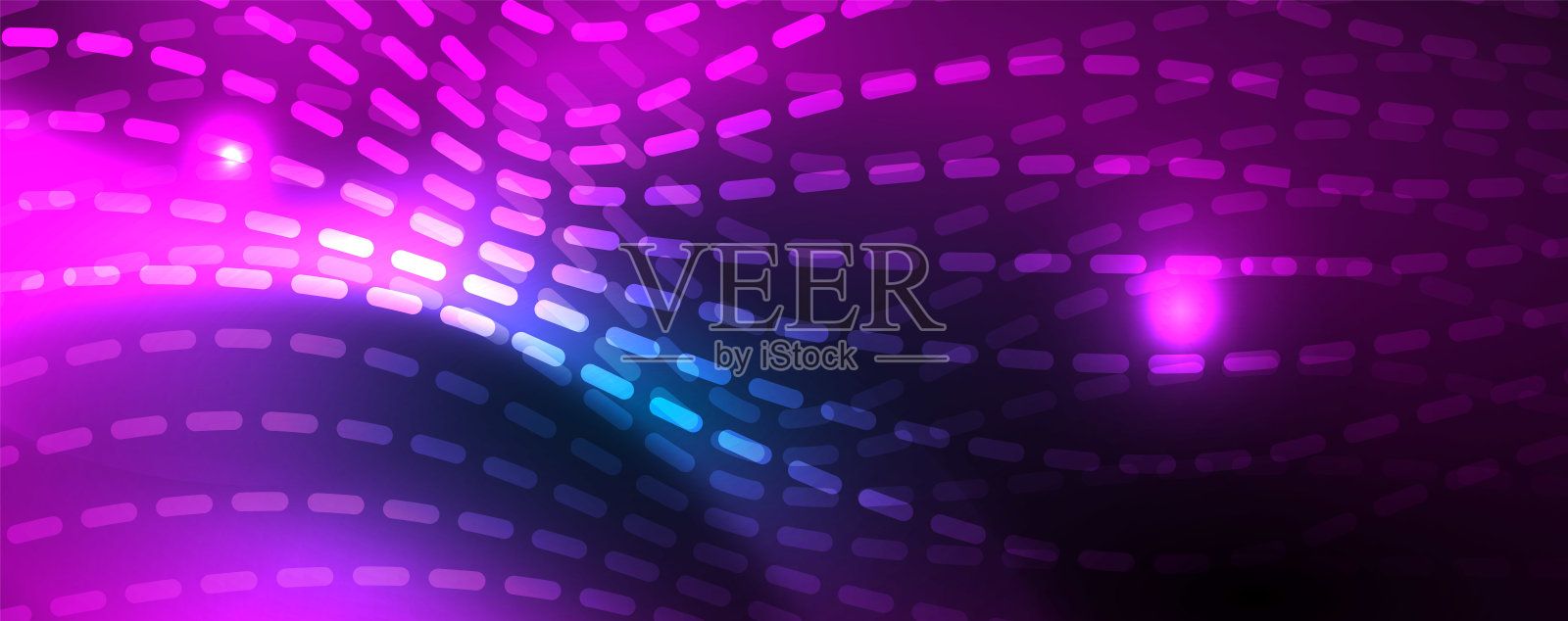 蓝色霓虹灯背景上平滑的波浪线。发光抽象波在黑暗,闪亮的运动,魔术空间光插画图片素材