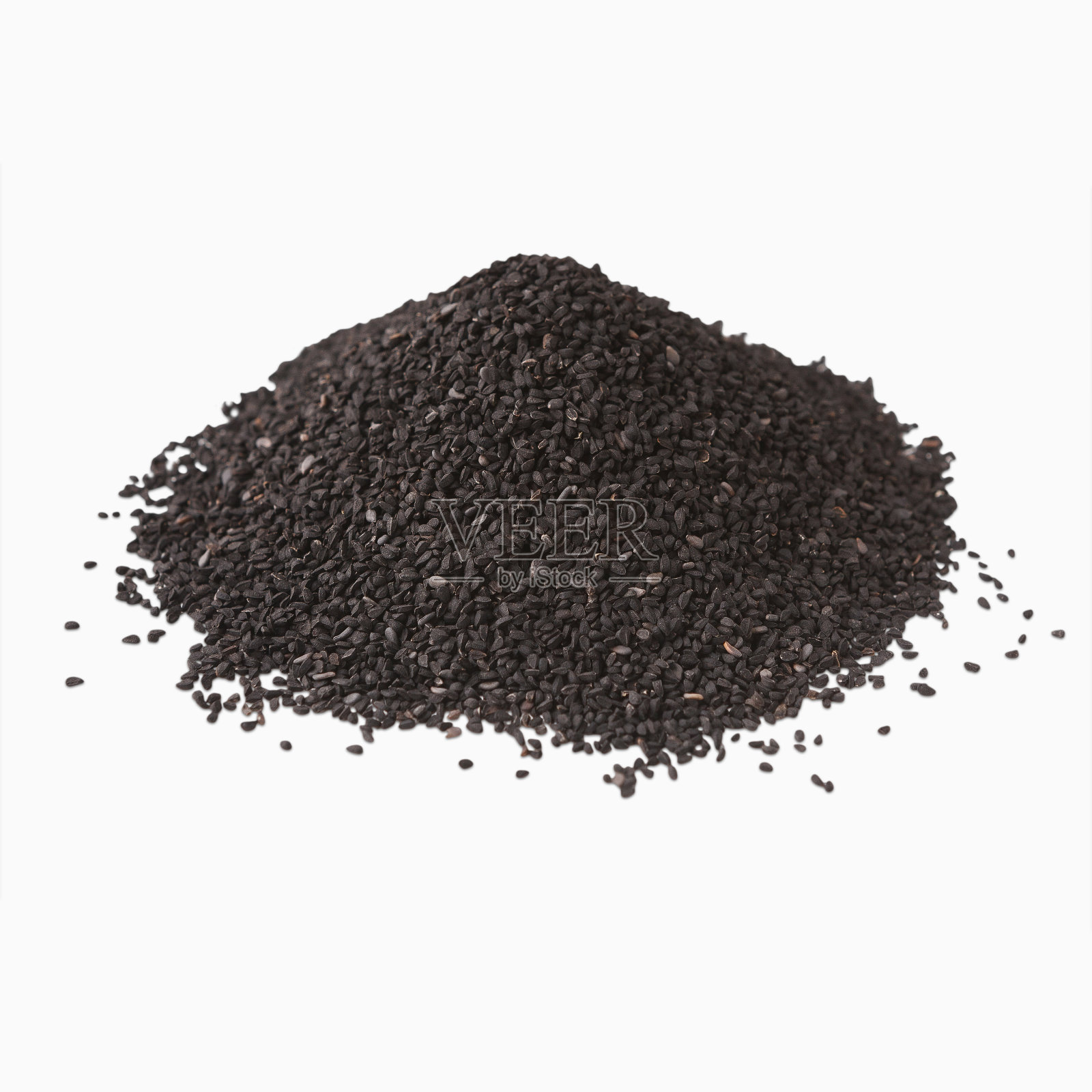 白色背景上的黑芝麻堆照片摄影图片