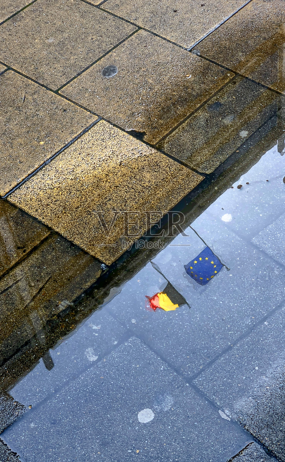 欧洲和比利时国旗反映照片摄影图片