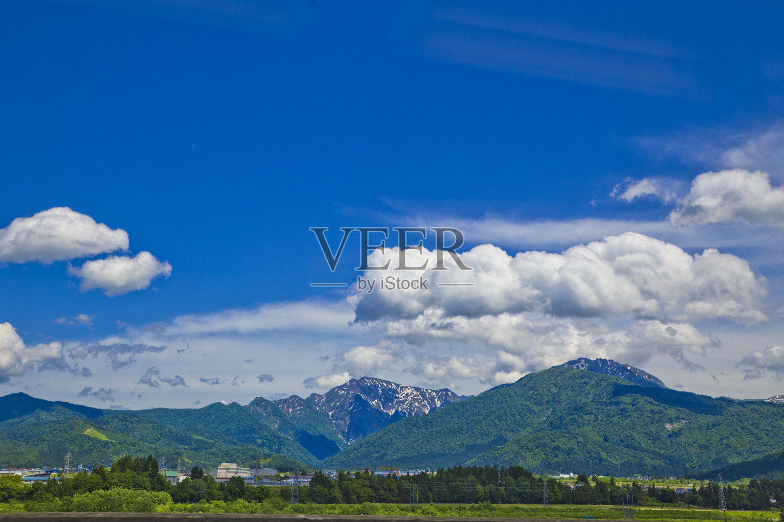 南沼镇和越后小竹山的风景,位于新泻县越后汤泽镇附近。照片摄影图片