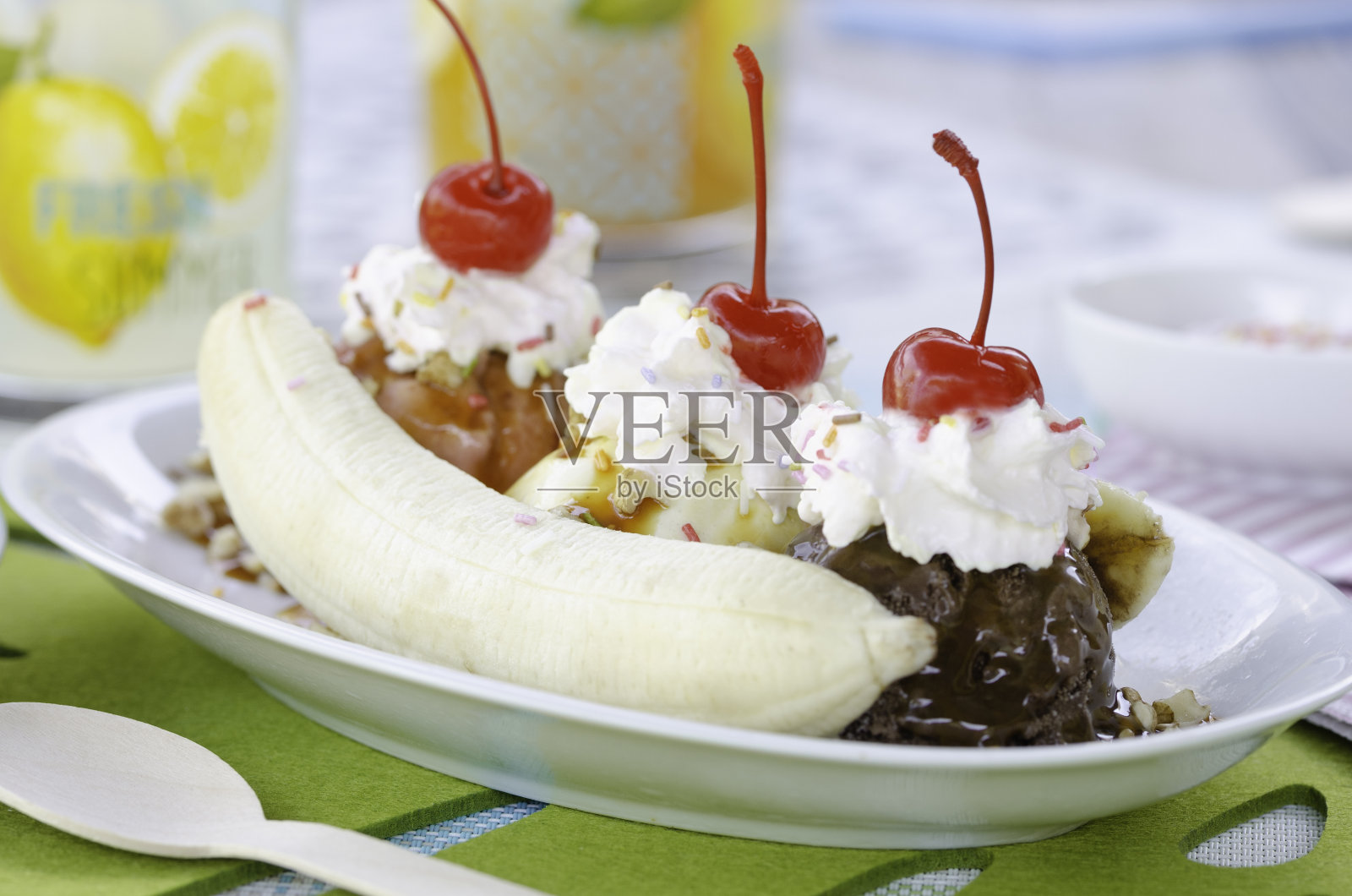 美味的自制香蕉船照片摄影图片