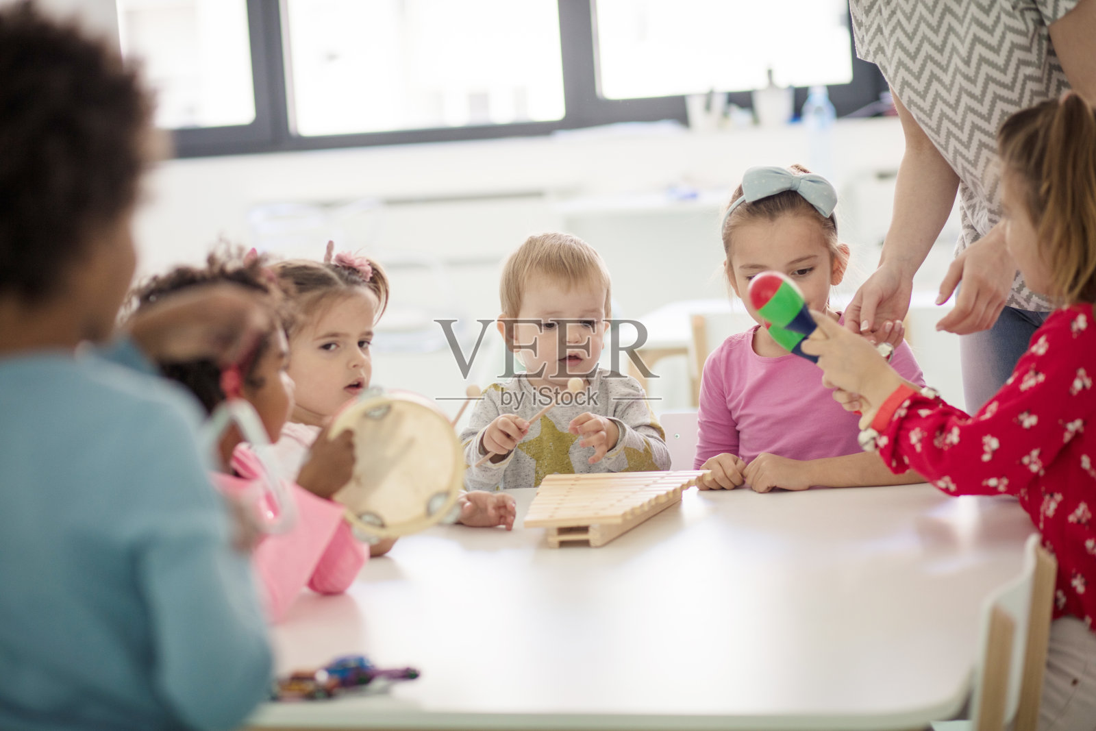 天的音乐。照片摄影图片