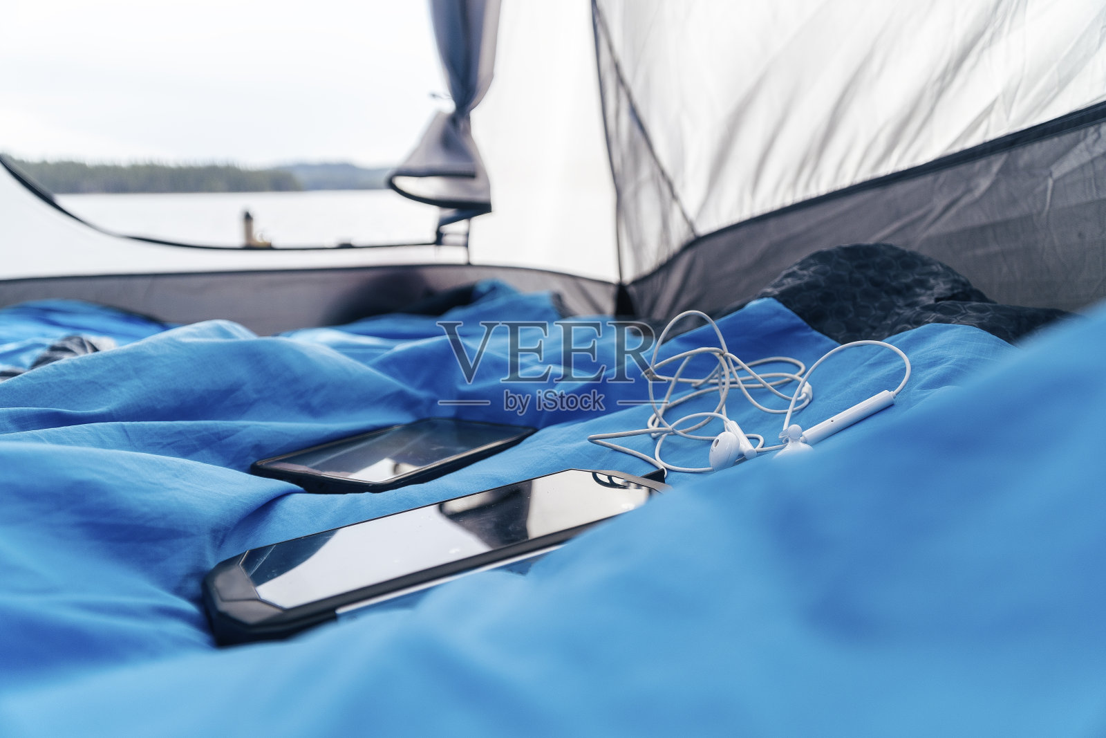 cuntsc共享,智能手机无线充电共享。照片摄影图片