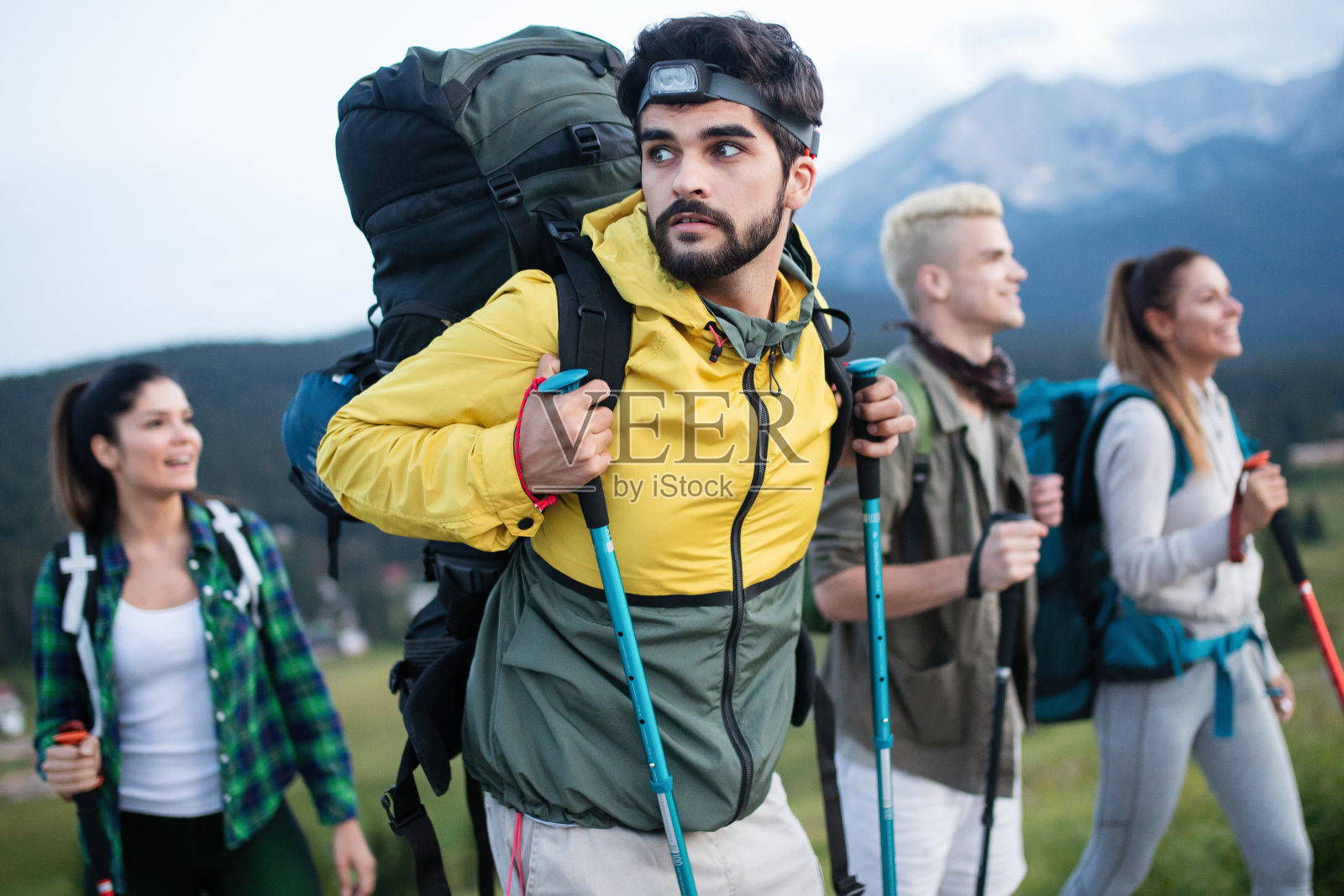 徒步旅行目的地体验背包生活理念照片摄影图片