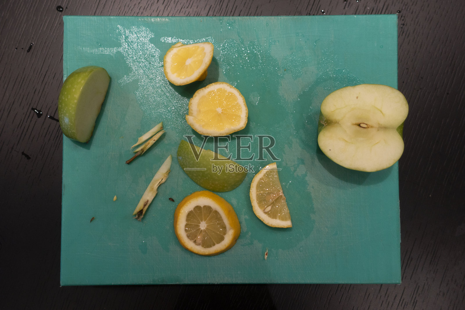 切青苹果和柠檬照片摄影图片