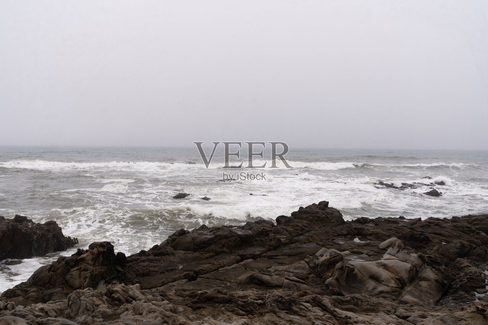 太平洋沿岸的大雾天气照片摄影图片