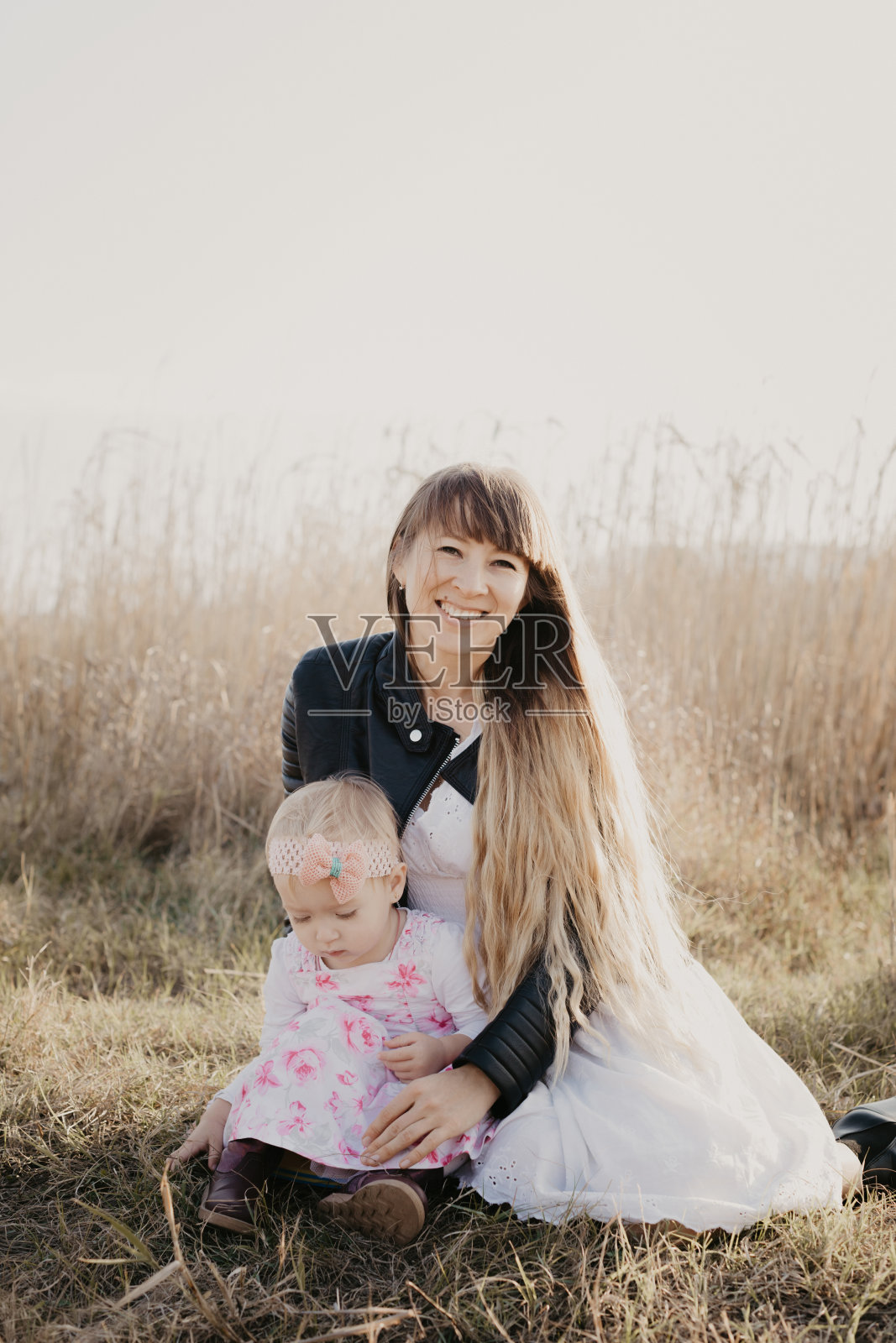 母女户外-形象照片摄影图片