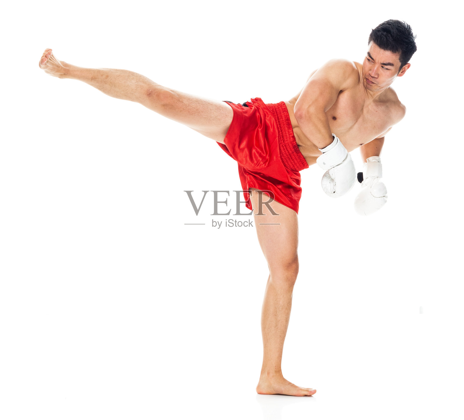 英俊的男性自由搏击选手照片摄影图片