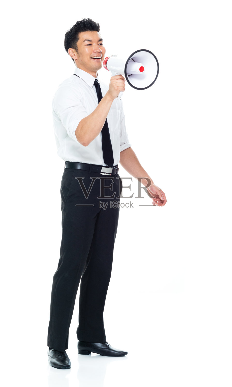 英俊的亚洲商人-使用扩音器照片摄影图片